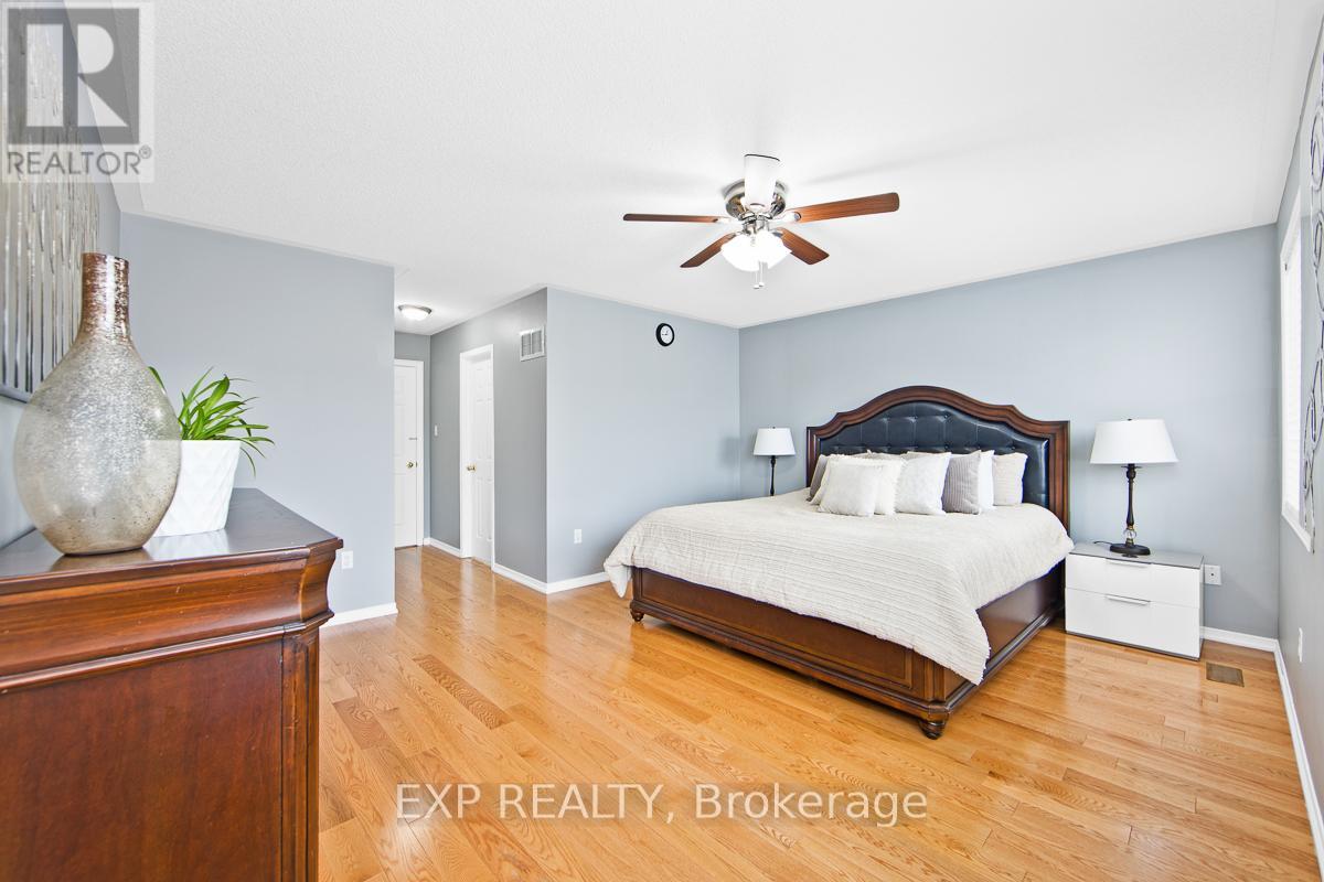 574 Reeves Way Boulevard, Whitchurch-Stouffville, Ontario  L4A 0T3 - Photo 14 - N12683198