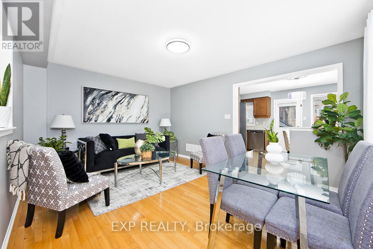 574 Reeves Way Boulevard, Whitchurch-Stouffville, Ontario  L4A 0T3 - Photo 4 - N12683198