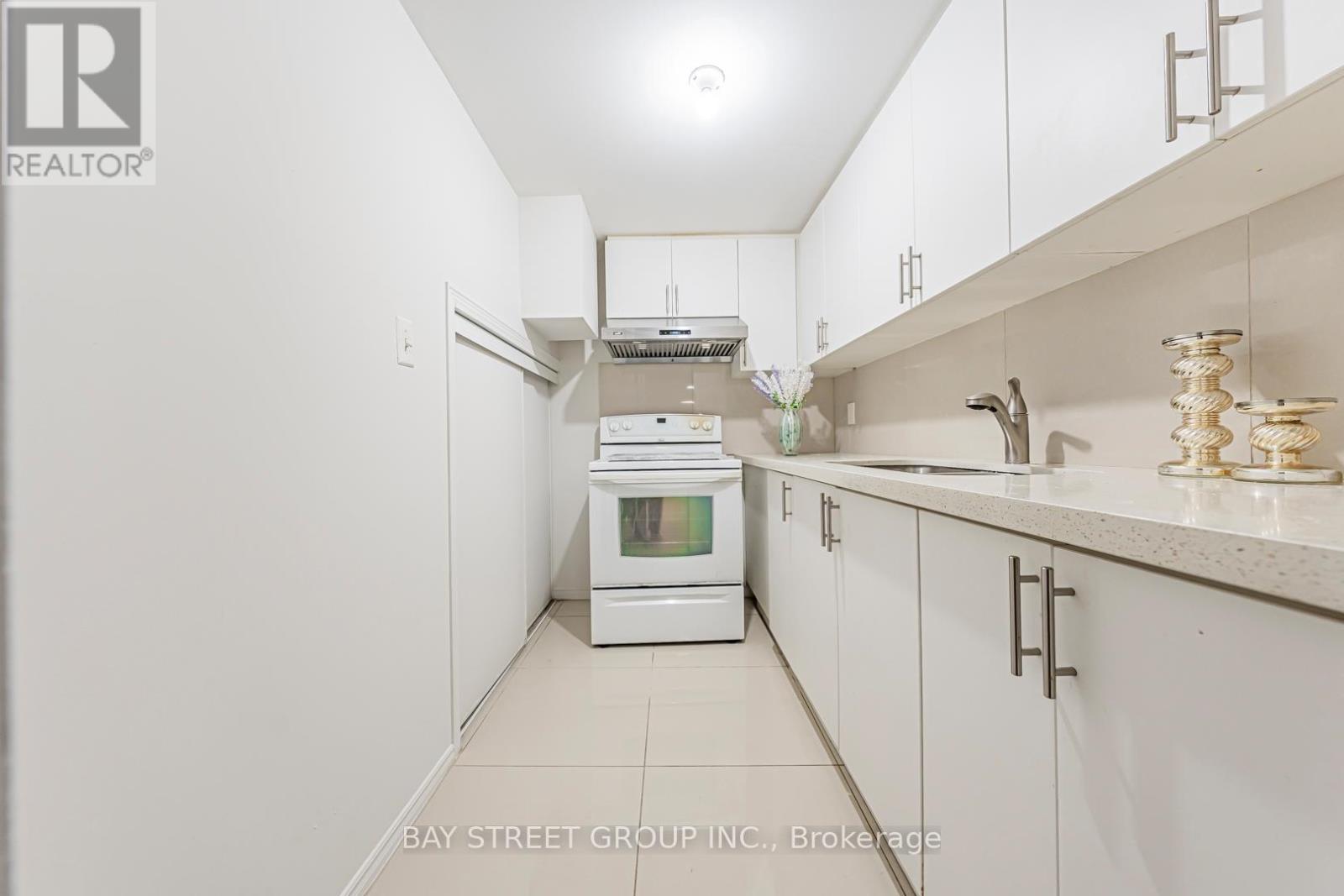 4 Sir Brandiles Place, Markham, Ontario  L3P 2Z5 - Photo 36 - N12683204