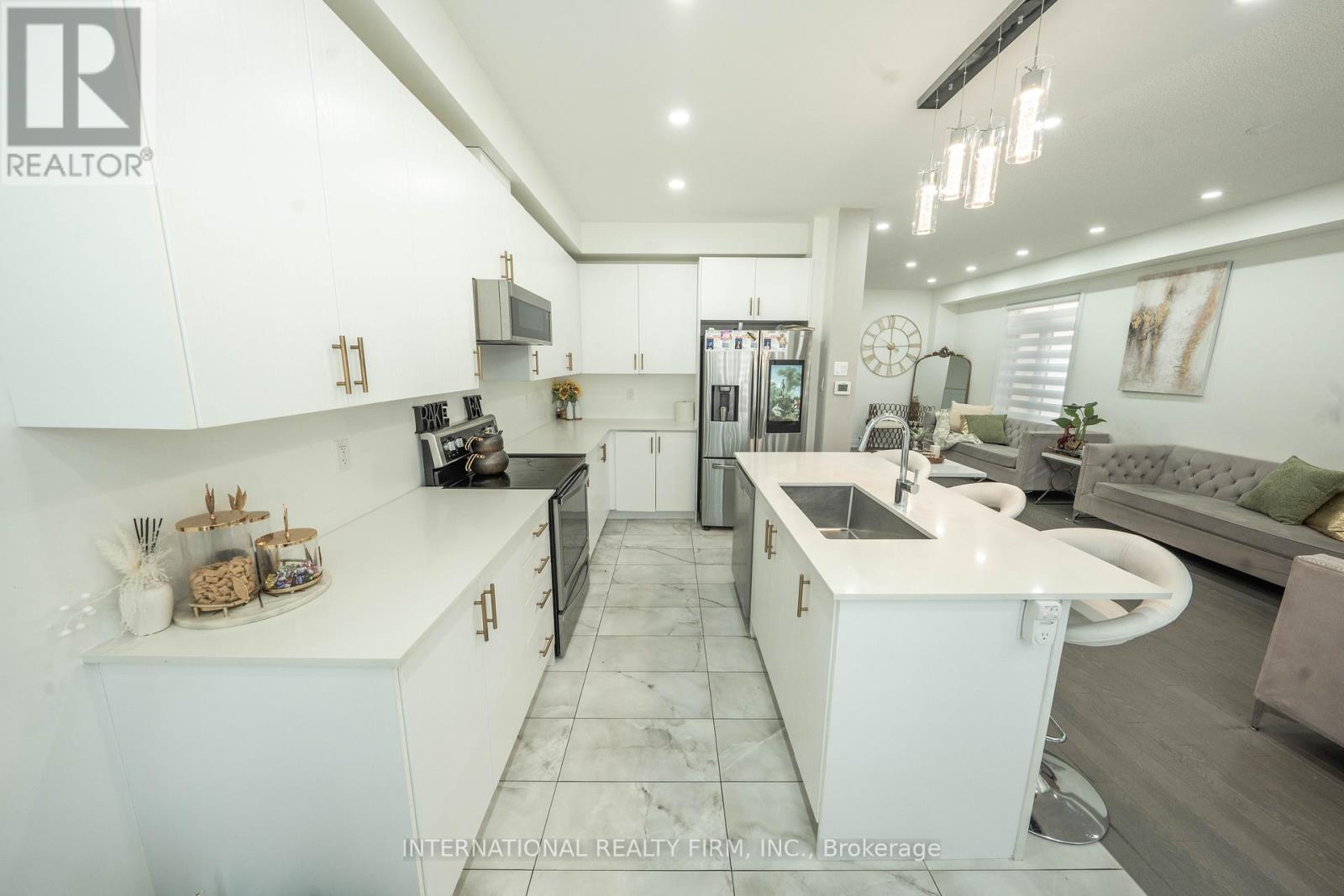 61 Tiberini Way, Bradford West Gwillimbury, Ontario  L3Z 4K3 - Photo 18 - N12683226