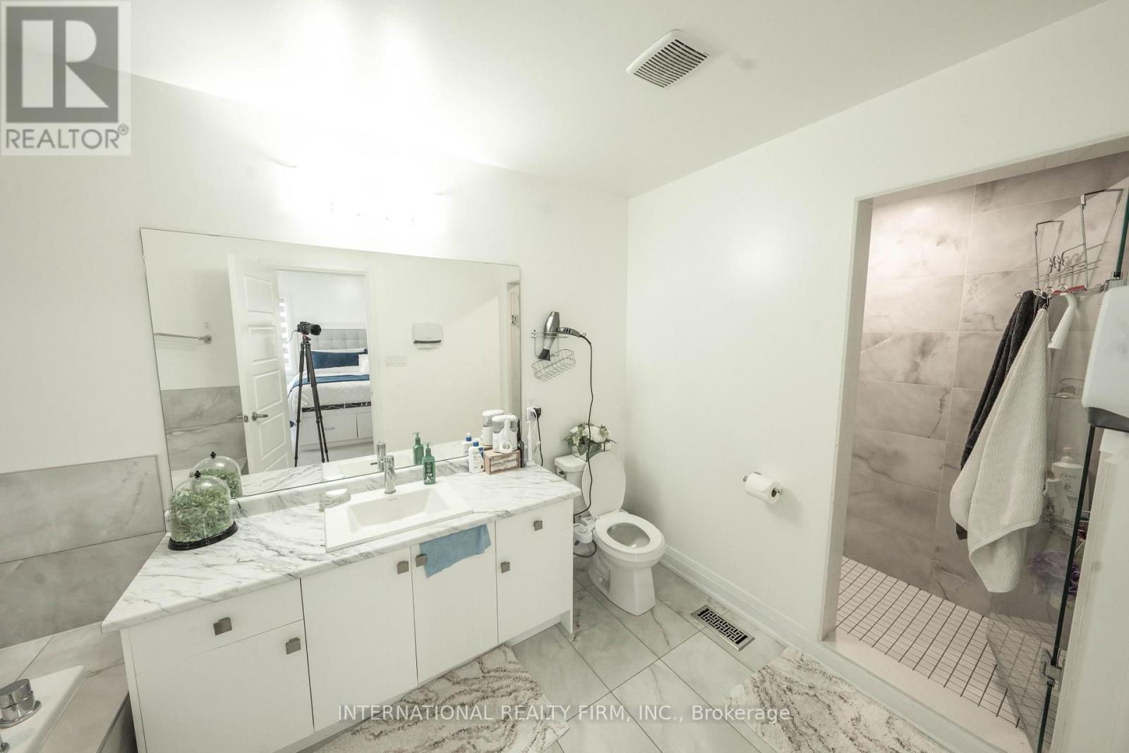 61 Tiberini Way, Bradford West Gwillimbury, Ontario  L3Z 4K3 - Photo 32 - N12683226