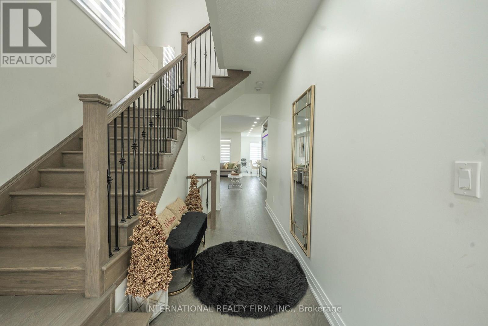 61 Tiberini Way, Bradford West Gwillimbury, Ontario  L3Z 4K3 - Photo 4 - N12683226