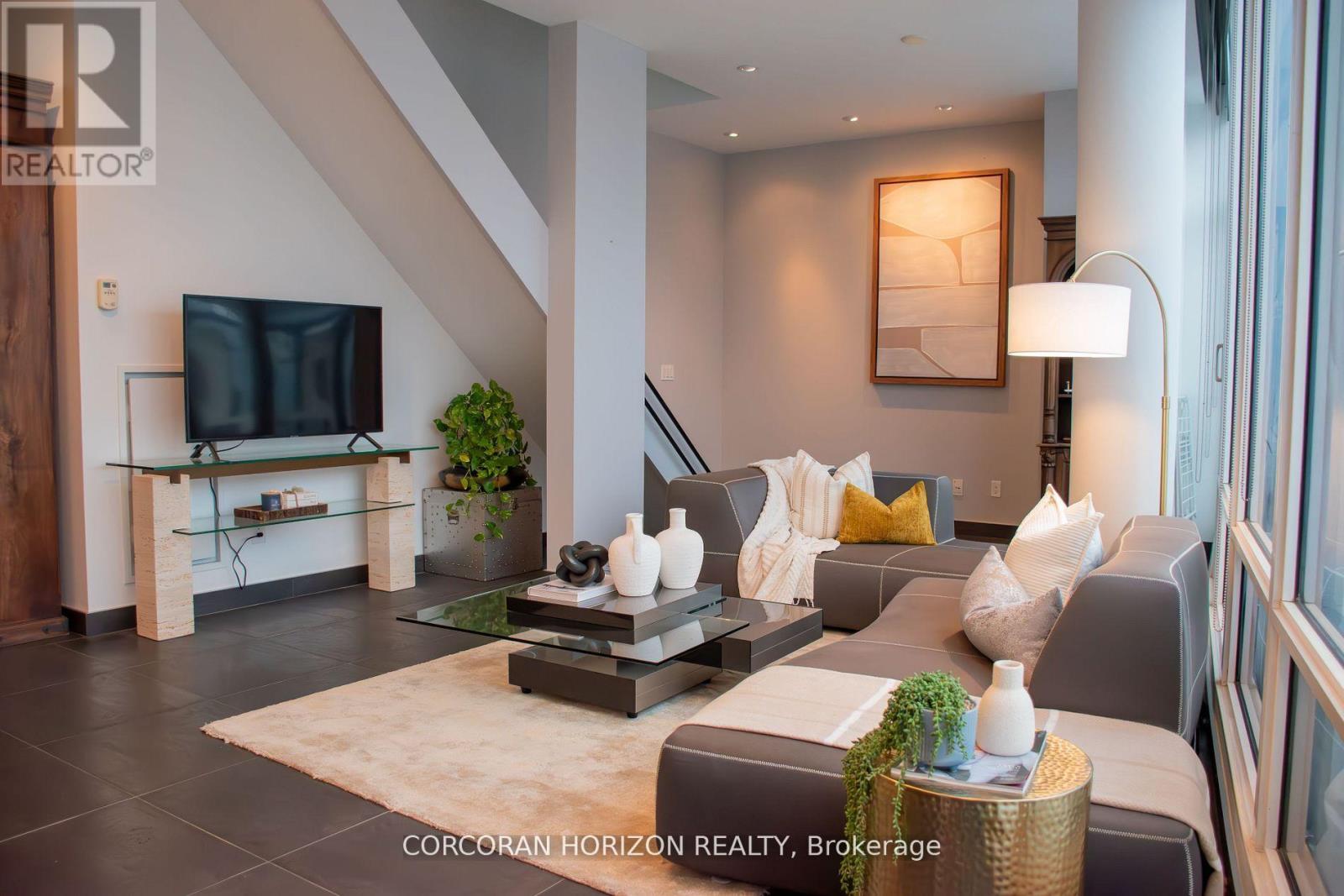 Ph3301 - 1 Market Street, Toronto, Ontario  M5E 0A2 - Photo 4 - C12683236