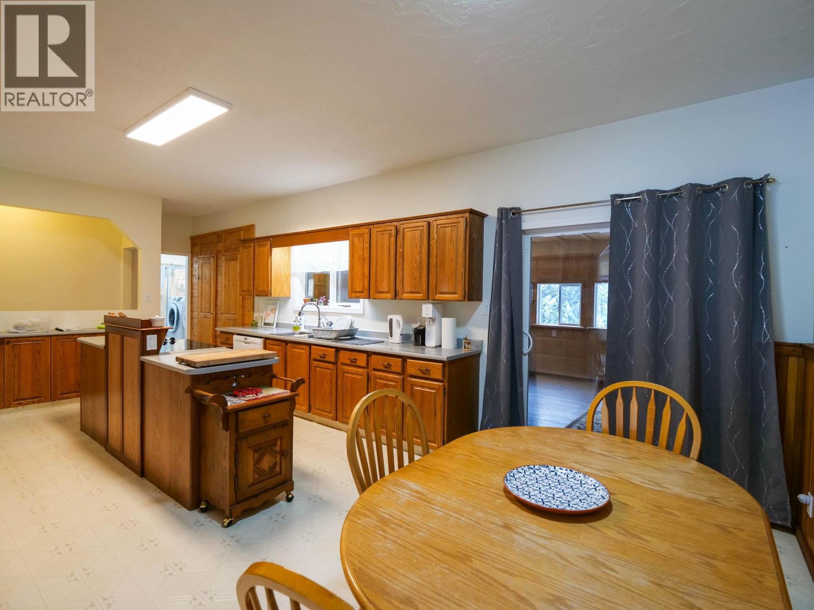 2401 Tanoka Road, Quesnel, British Columbia  V2J 7B8 - Photo 20 - R3078024