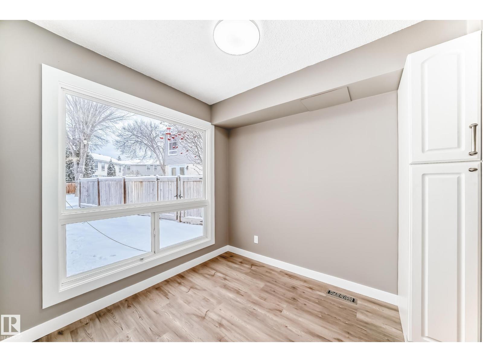 275 Grandin Vg, St. Albert, Alberta T8N 2R6 - Photo 4 - E4469652