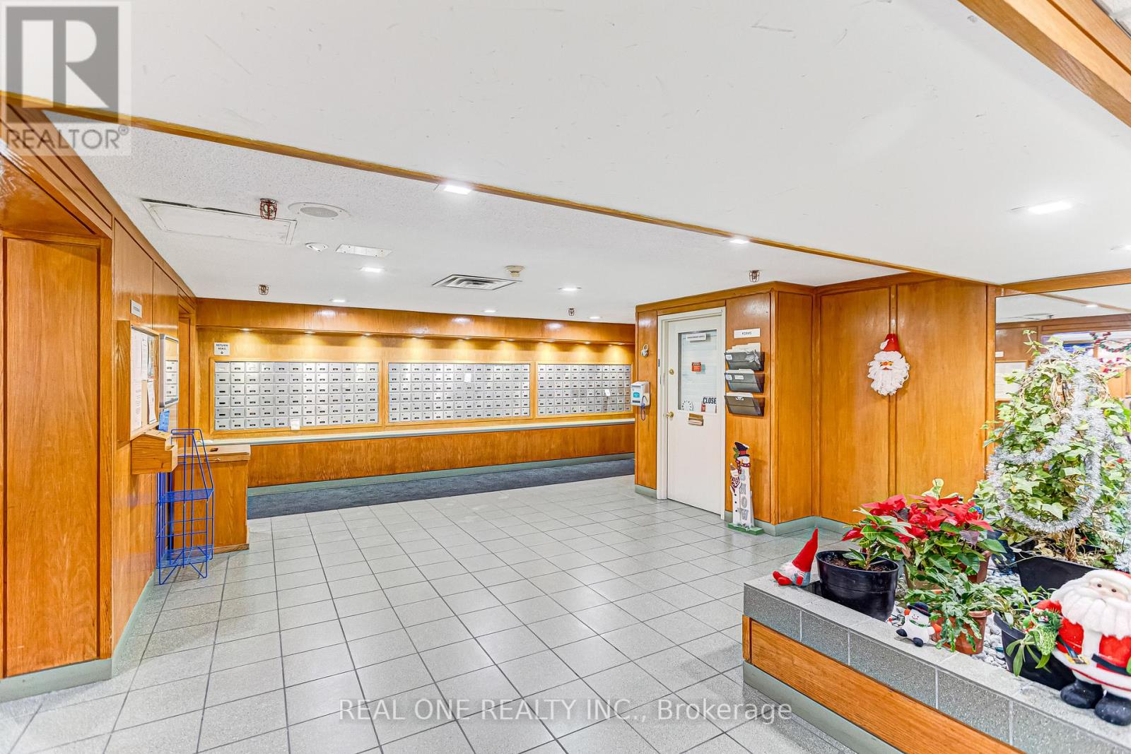 1612 - 410 Mclevin Avenue, Toronto, Ontario  M1B 5J5 - Photo 7 - E12681320