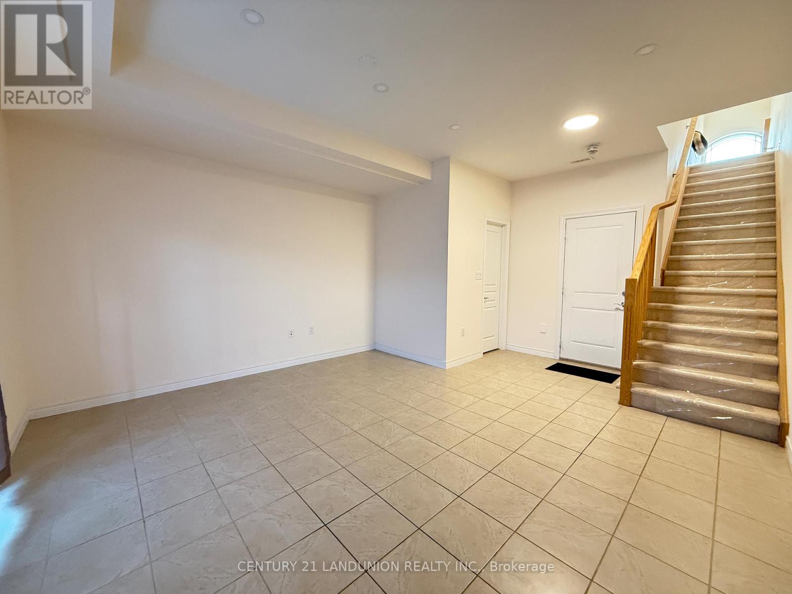 56 Bloom Crescent, Hamilton, Ontario  L0R 1P0 - Photo 26 - X12681686