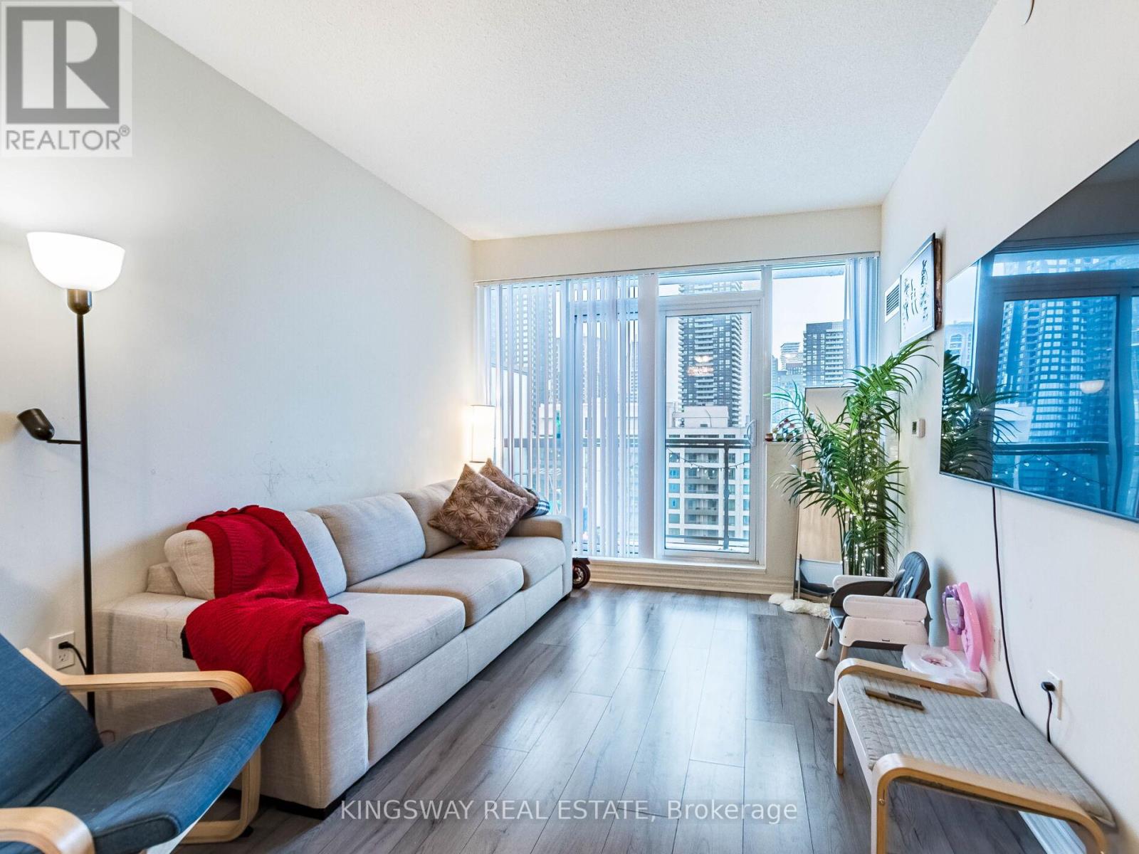 Ph 111 - 349 Rathburn Road, Mississauga, Ontario L5B 0G9 - Photo 10 - W12606624