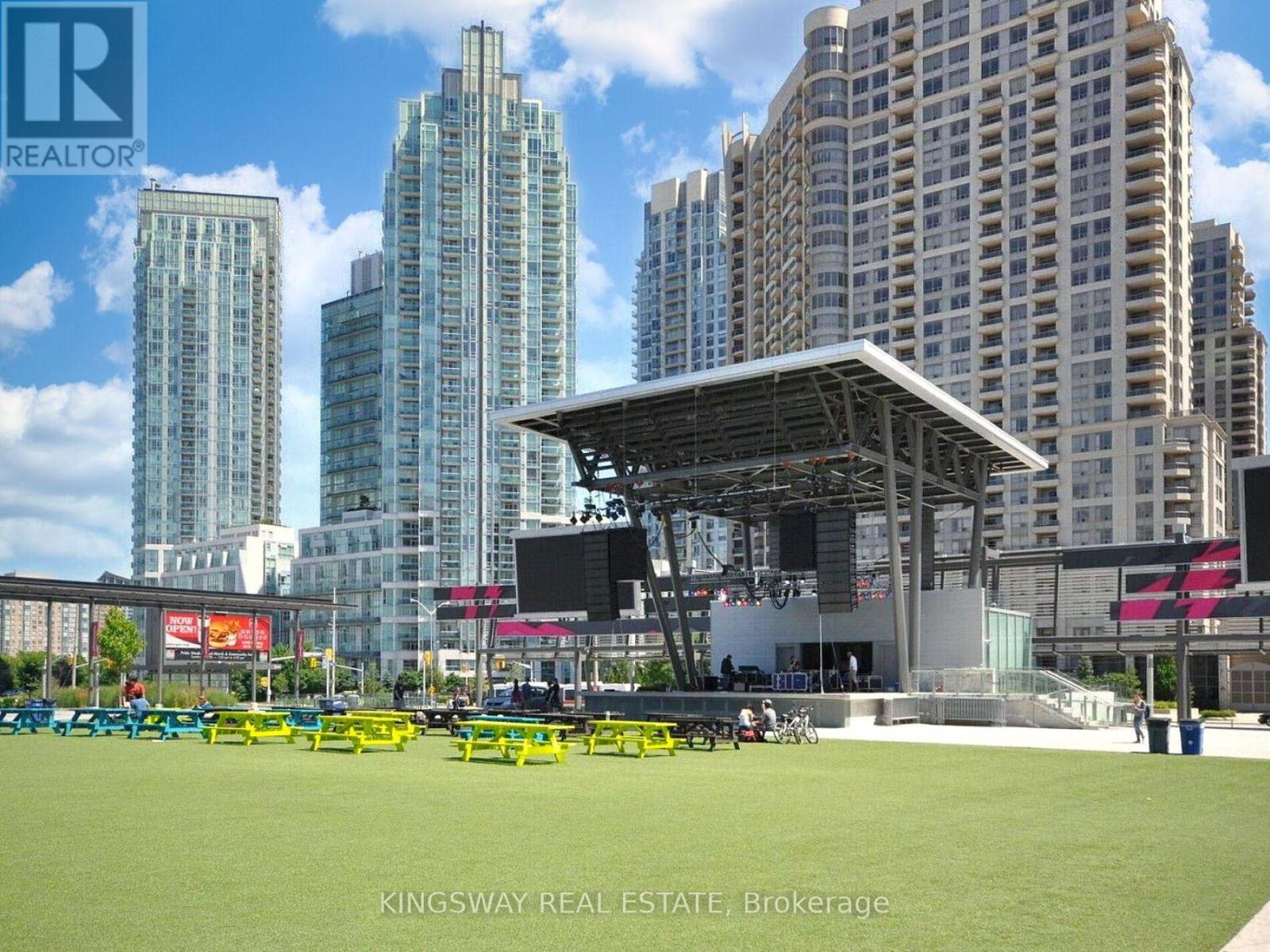 Ph 111 - 349 Rathburn Road, Mississauga, Ontario L5B 0G9 - Photo 31 - W12606624