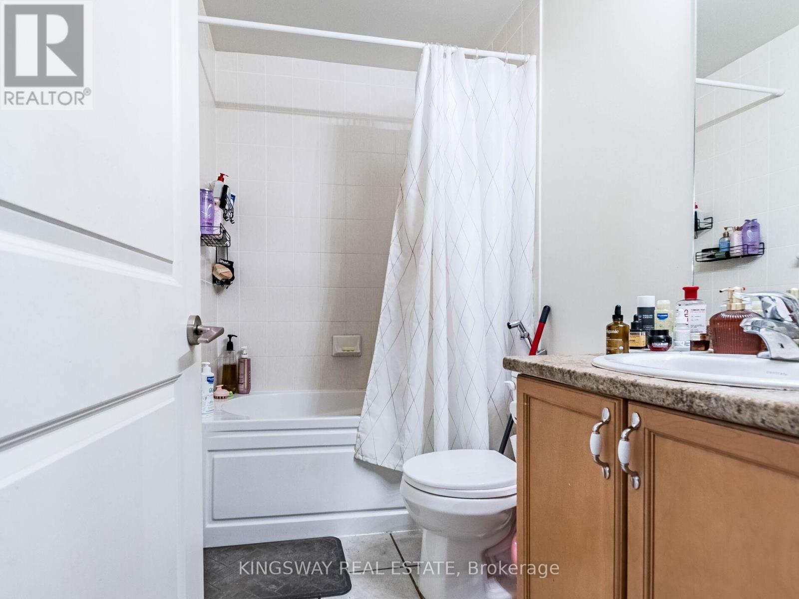 Ph 111 - 349 Rathburn Road, Mississauga, Ontario L5B 0G9 - Photo 29 - W12606624