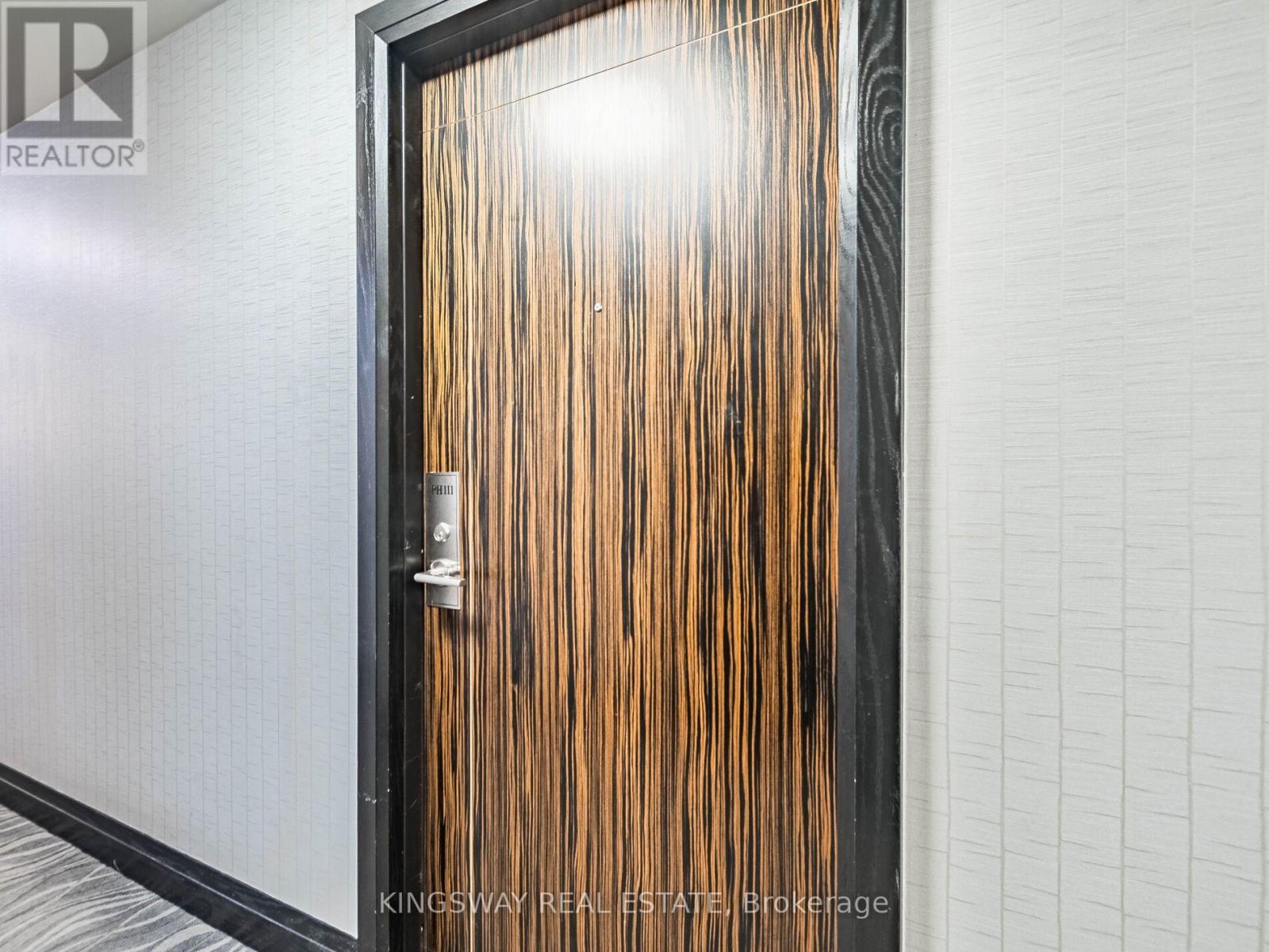 Ph 111 - 349 Rathburn Road, Mississauga, Ontario L5B 0G9 - Photo 4 - W12606624