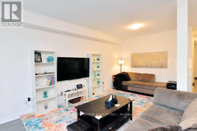 150 Winters Way, Shelburne, Ontario  L9V 3Y1 - Photo 9 - X12470597