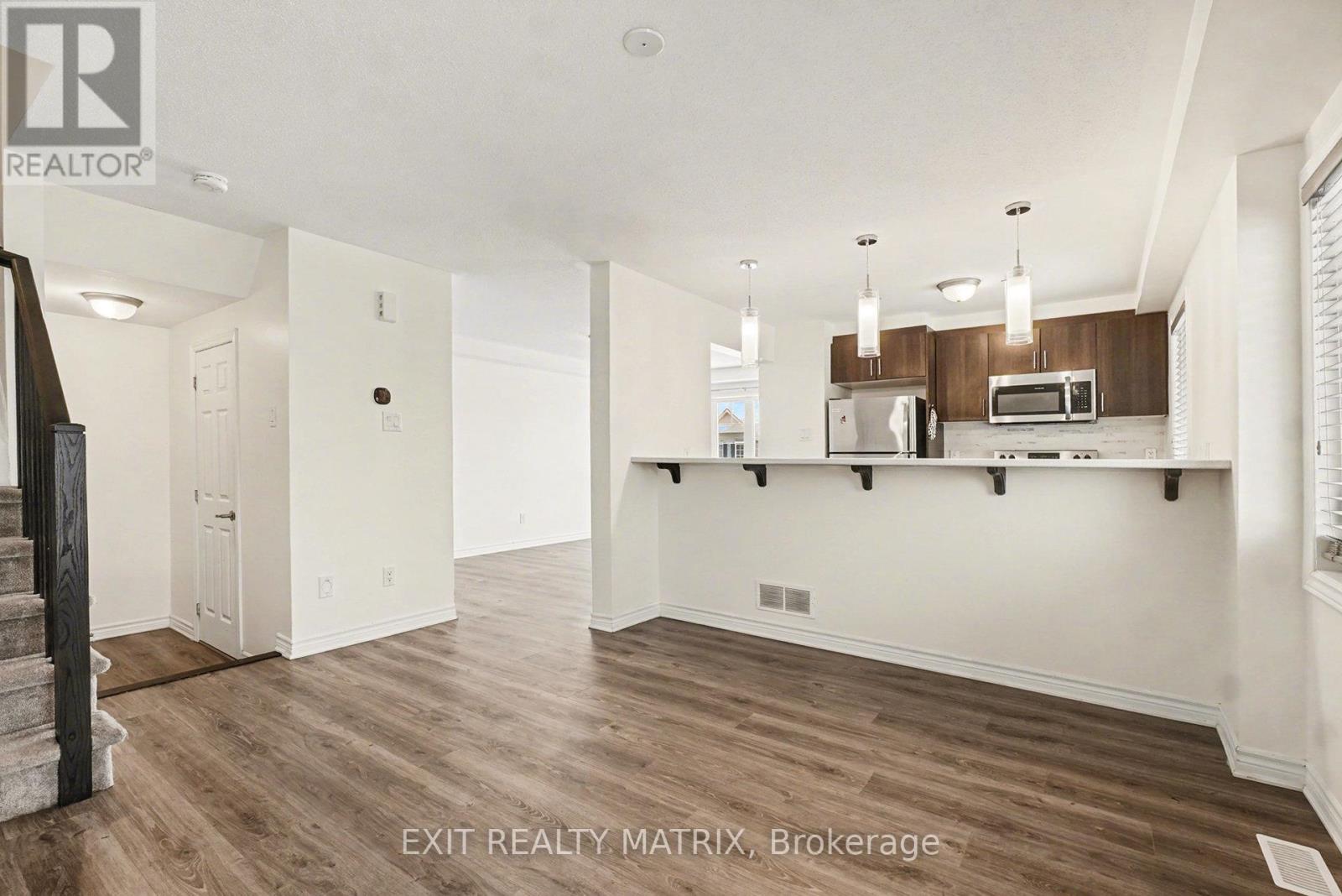 370 Willow Aster Circle, Ottawa, Ontario  K4A 1C8 - Photo 8 - X12683242