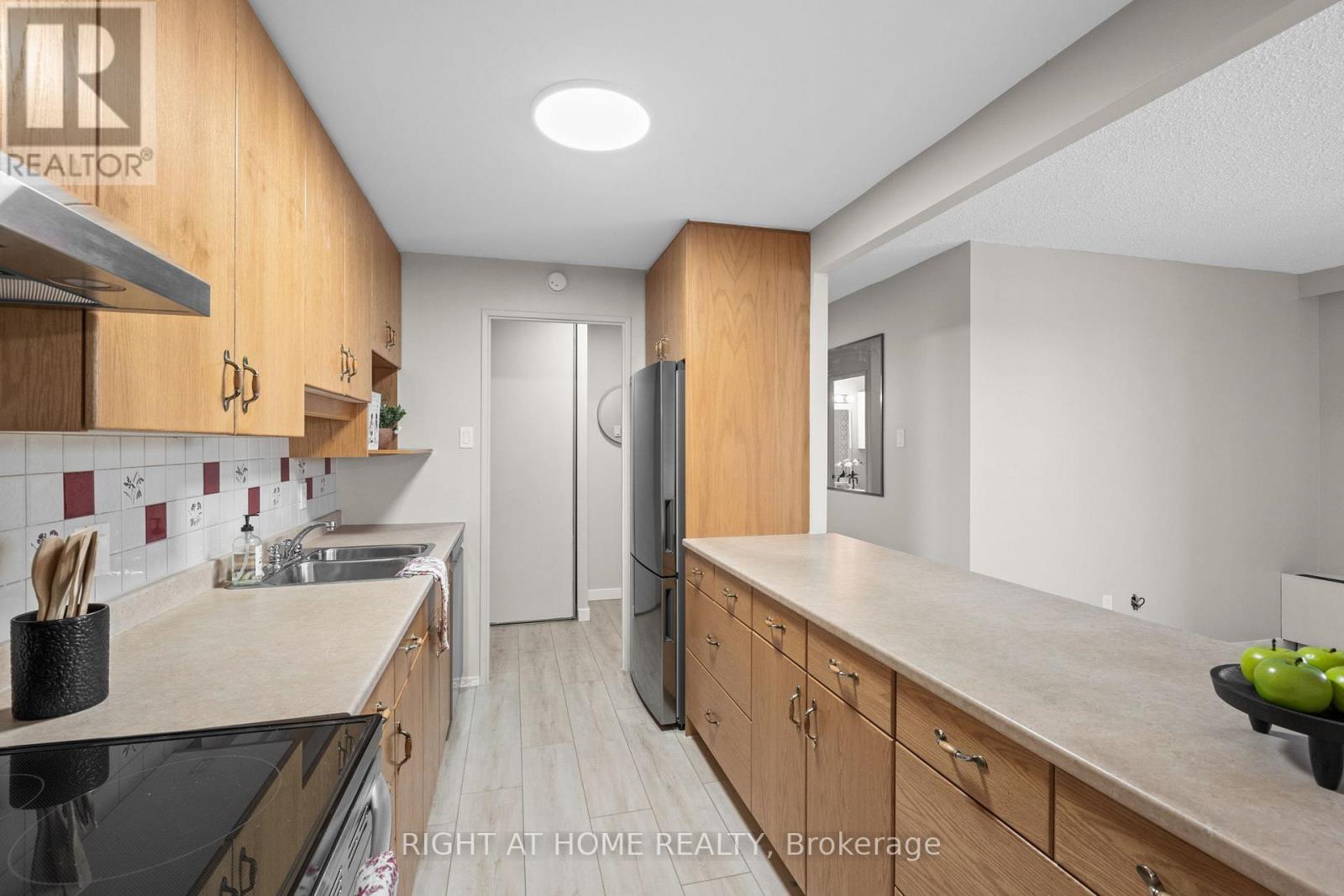 507 - 1025 Richmond Road, Ottawa, Ontario  K2B 8G8 - Photo 17 - X12683278