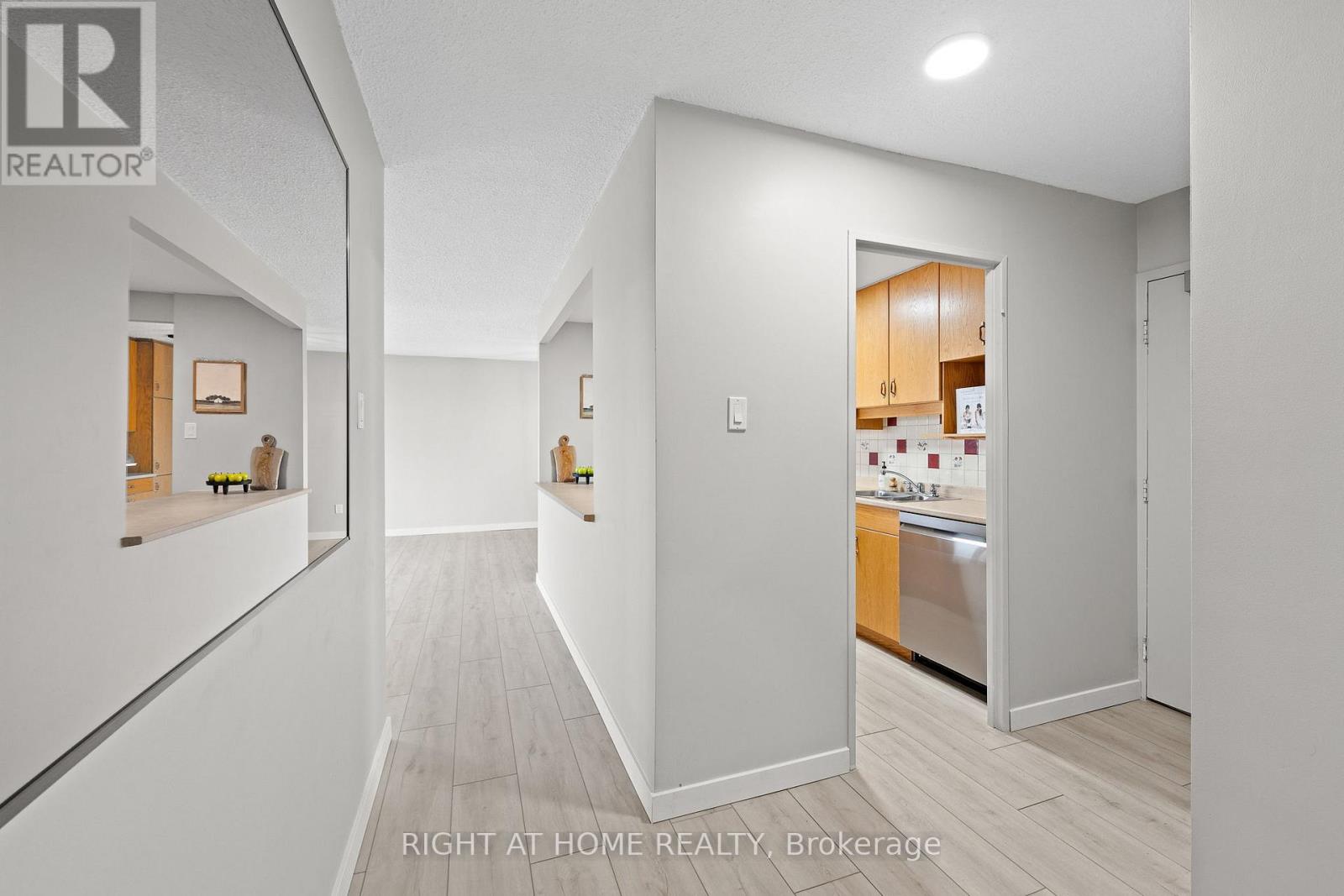 507 - 1025 Richmond Road, Ottawa, Ontario  K2B 8G8 - Photo 6 - X12683278