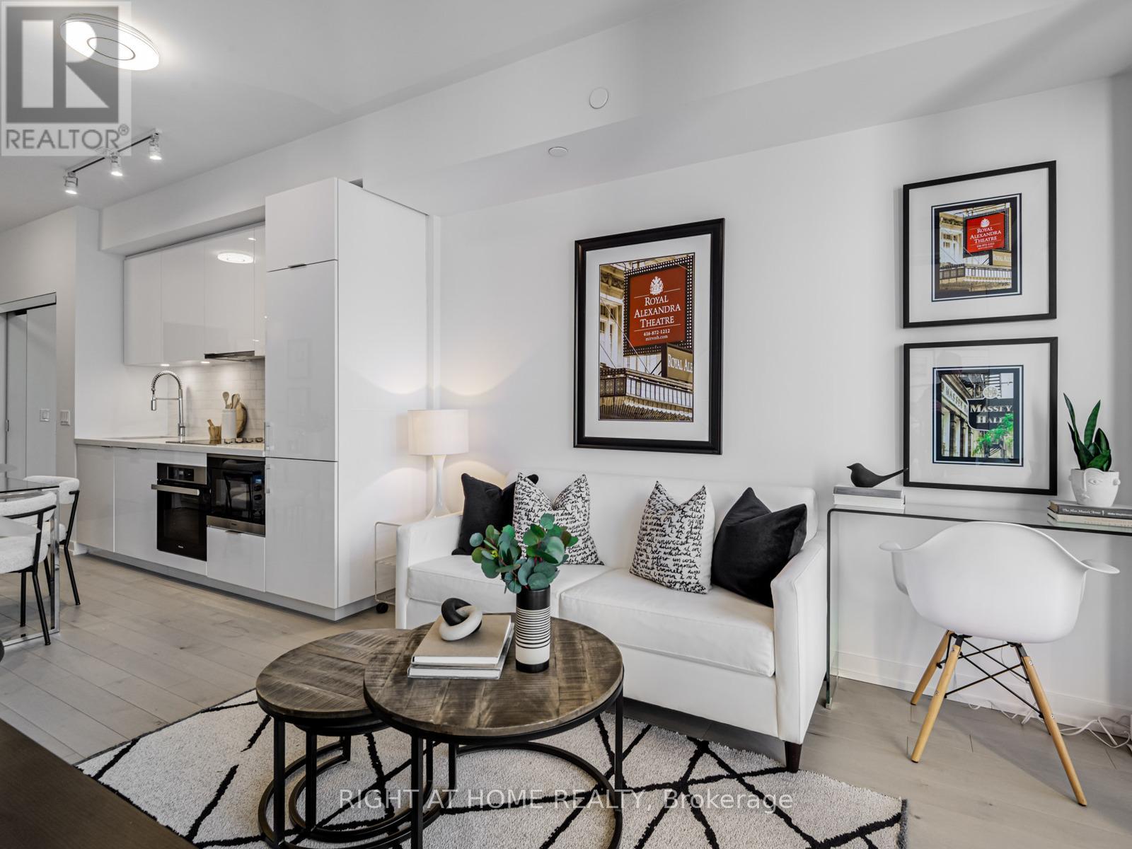 1804 - 158 Front Street, Toronto, Ontario  M5A 0K9 - Photo 15 - C12683252