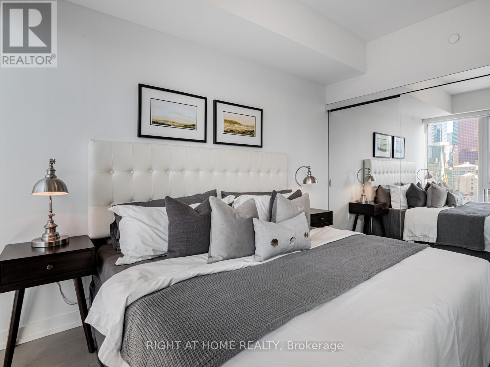 1804 - 158 Front Street, Toronto, Ontario  M5A 0K9 - Photo 20 - C12683252