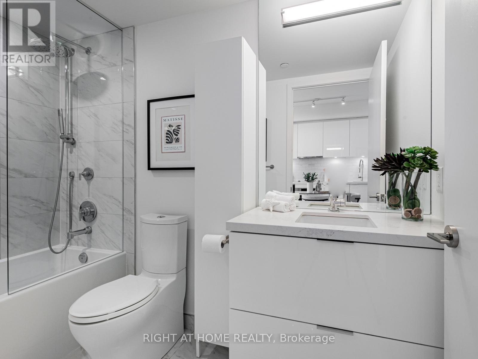 1804 - 158 Front Street, Toronto, Ontario  M5A 0K9 - Photo 21 - C12683252