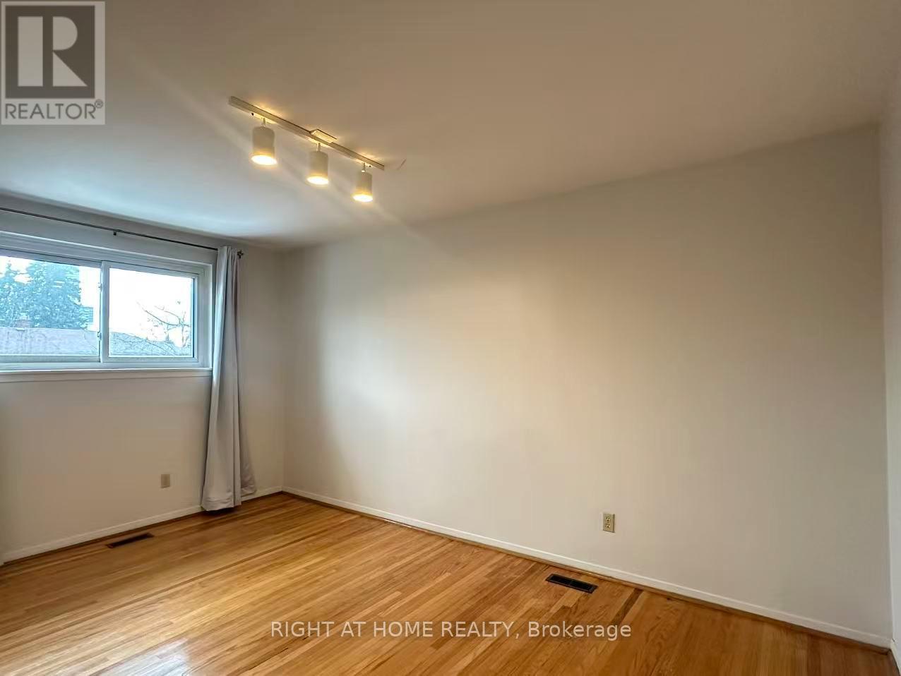 63 Cairnside Crescent, Toronto, Ontario  M2J 3M9 - Photo 12 - C12683268