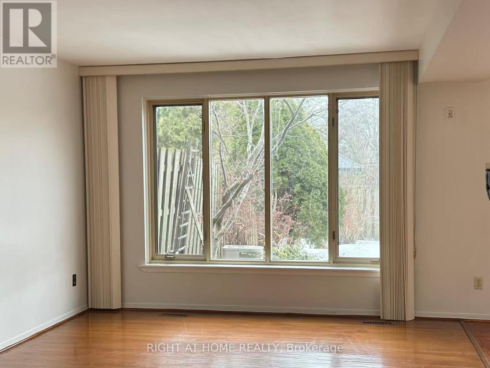 63 Cairnside Crescent, Toronto, Ontario  M2J 3M9 - Photo 4 - C12683268