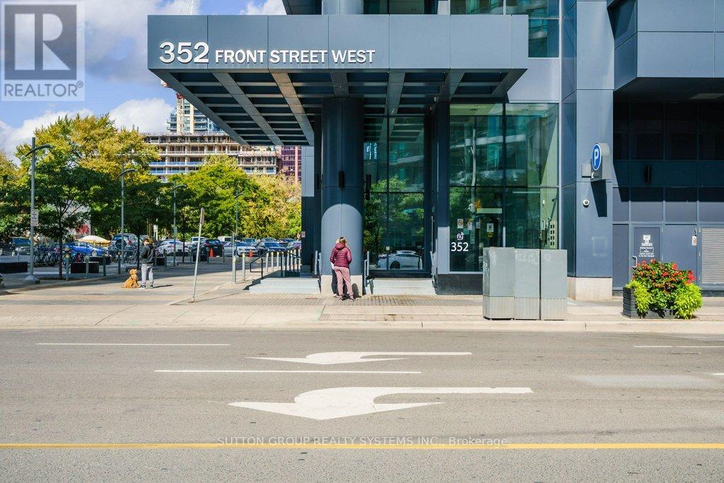 618 - 352 Front Street, Toronto, Ontario  M5V 1B5 - Photo 4 - C12683276