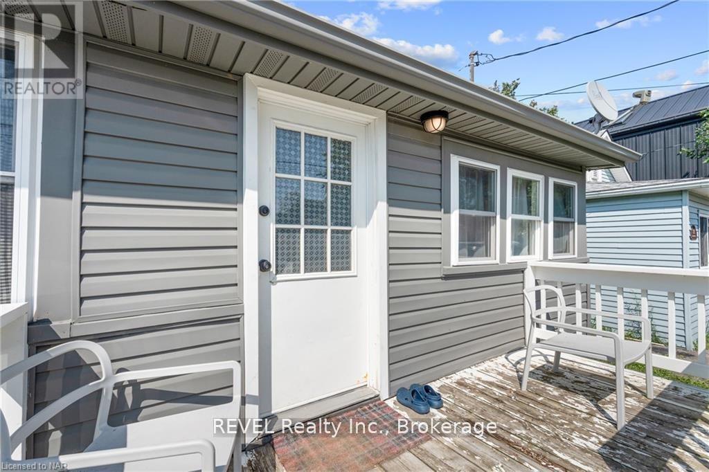 3842 Roxborough Avenue, Fort Erie, Ontario  L0S 1B0 - Photo 3 - X12683294