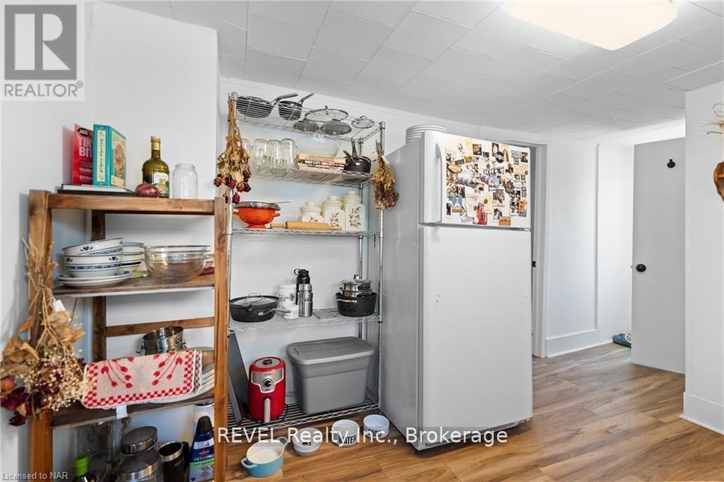 3842 Roxborough Avenue, Fort Erie, Ontario  L0S 1B0 - Photo 9 - X12683294