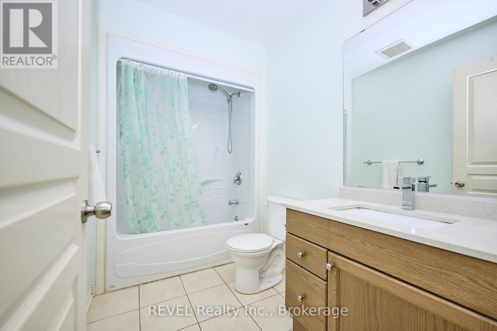 104 Tuliptree Road, Thorold (Confederation Heights), Ontario  L2V 0A5 - Photo 11 - X12683306