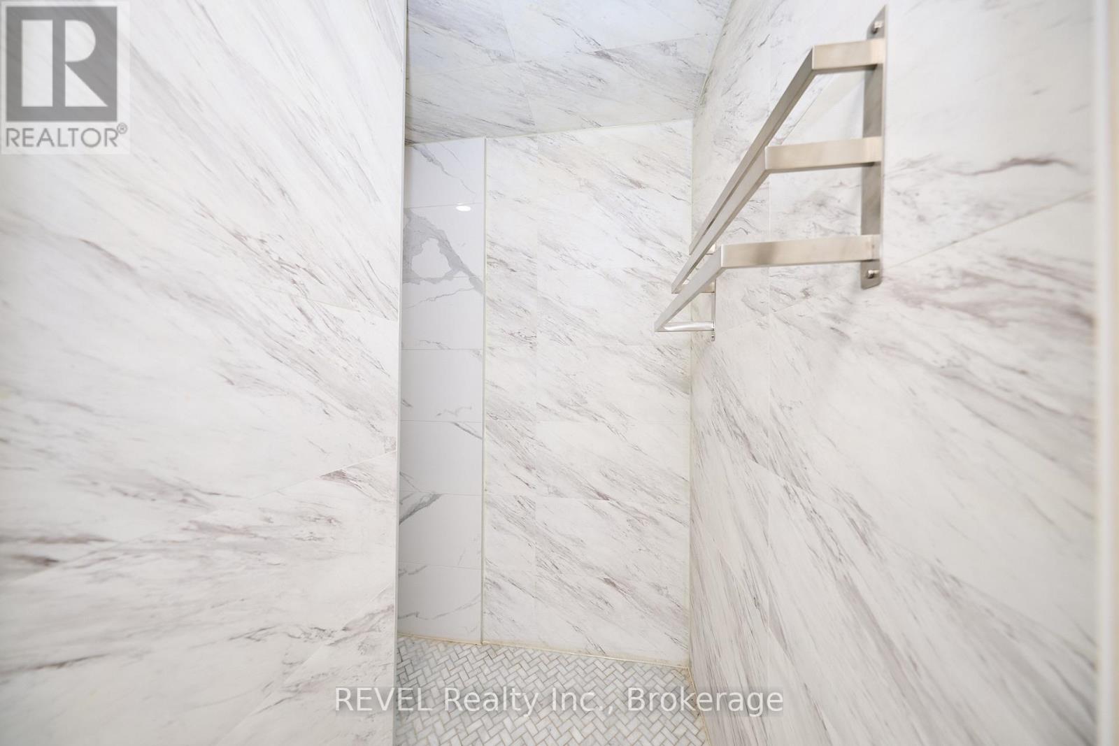 104 Tuliptree Road, Thorold (Confederation Heights), Ontario  L2V 0A5 - Photo 23 - X12683306