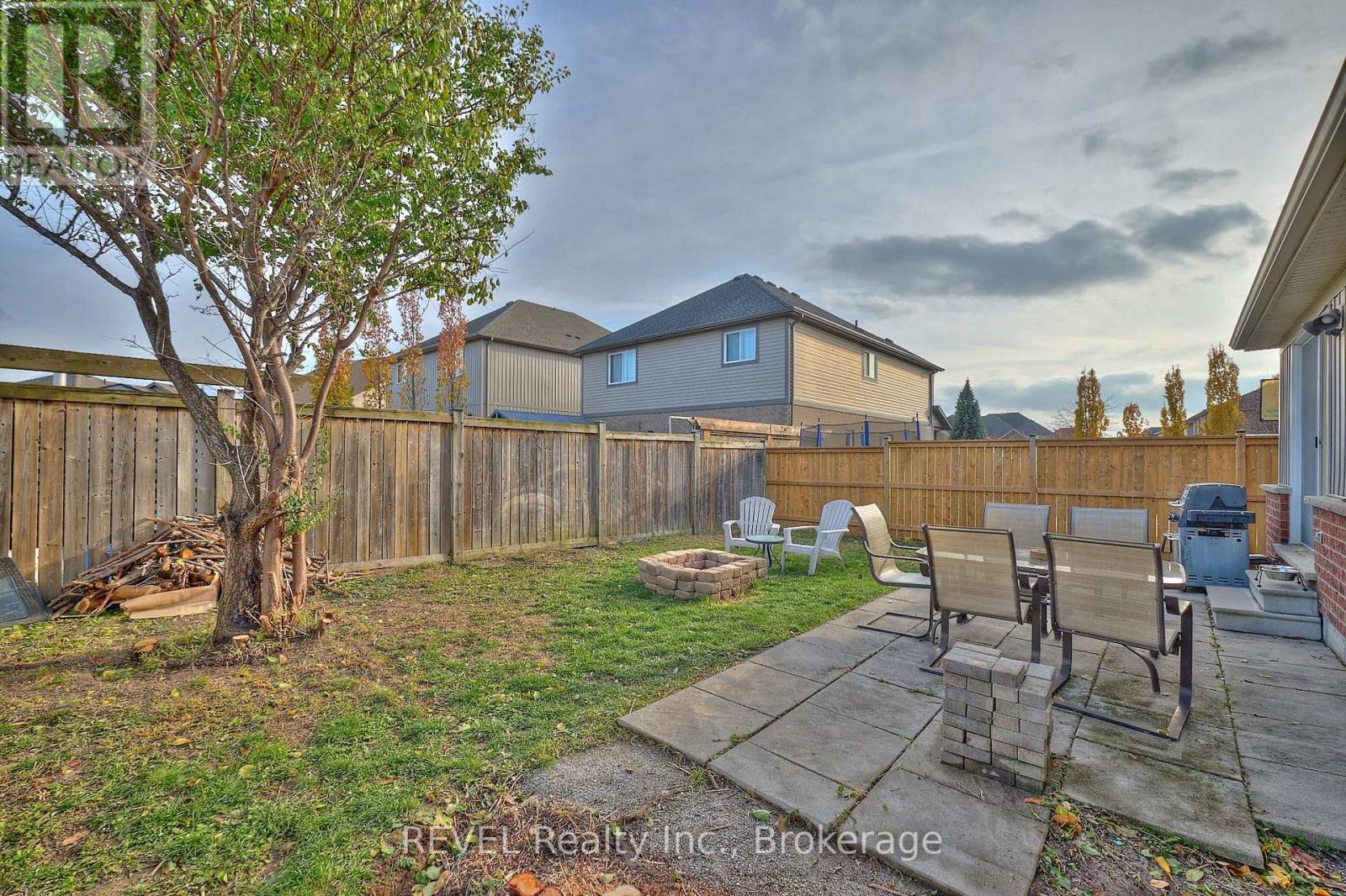 104 Tuliptree Road, Thorold, Ontario  L2V 0A5 - Photo 31 - X12683306