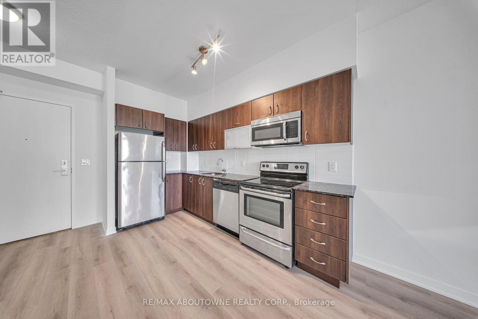 1713 - 150 East Liberty Street, Toronto, Ontario  M6K 3R5 - Photo 15 - C12683298