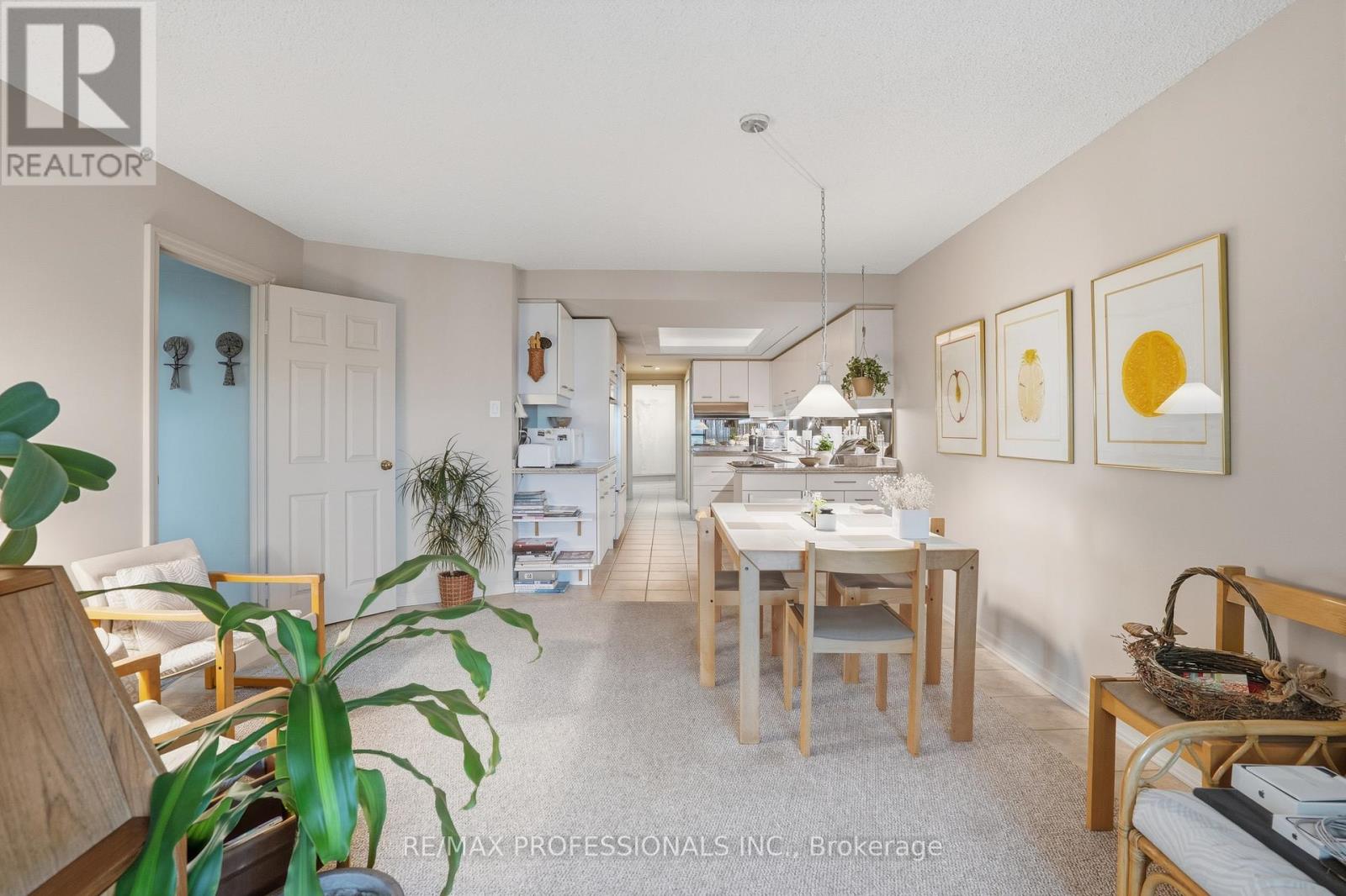 1806 - 2010 Islington Avenue, Toronto, Ontario  M9P 3S8 - Photo 18 - W12680966