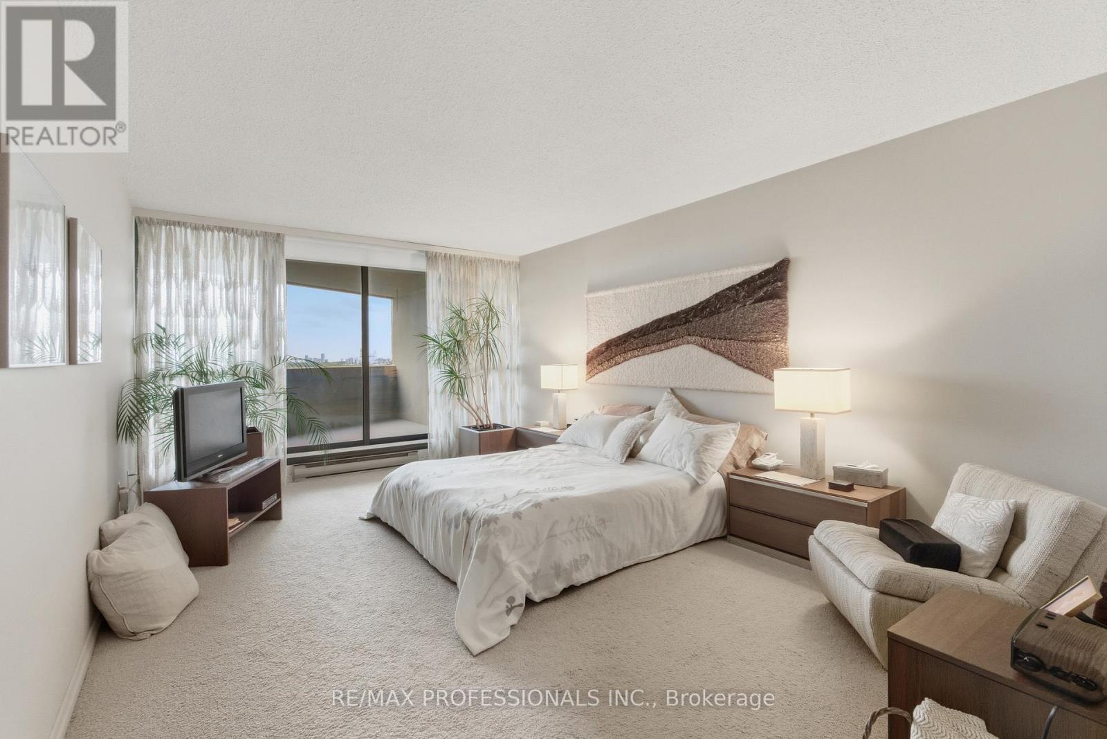 1806 - 2010 Islington Avenue, Toronto, Ontario  M9P 3S8 - Photo 23 - W12680966