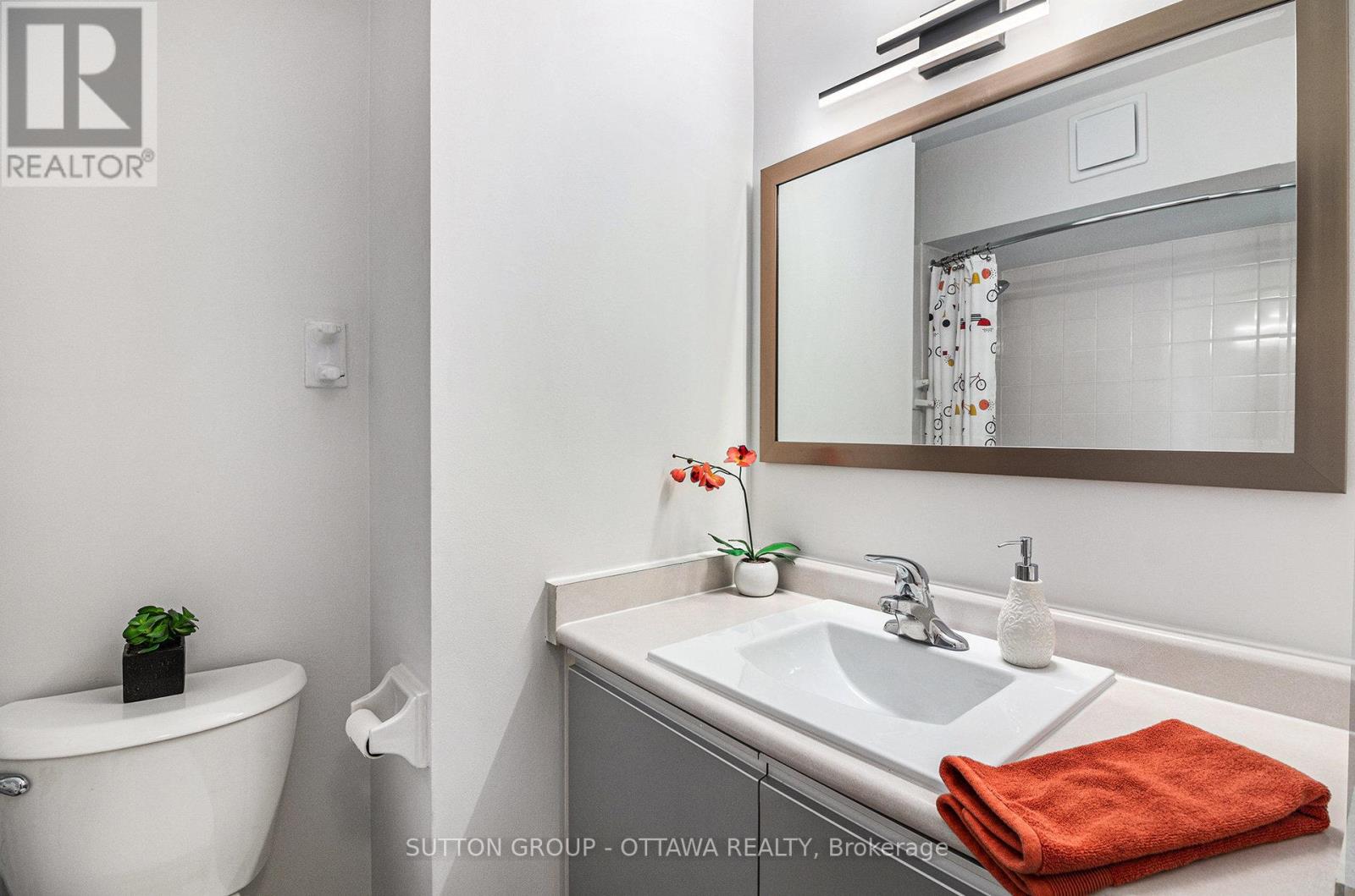 314 - 270 Brittany Drive, Ottawa, Ontario  K1K 4M3 - Photo 14 - X12683316