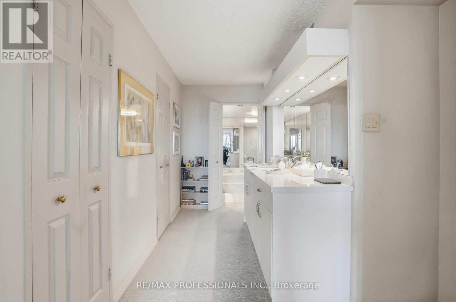 1806 - 2010 Islington Avenue, Toronto, Ontario  M9P 3S8 - Photo 27 - W12680966