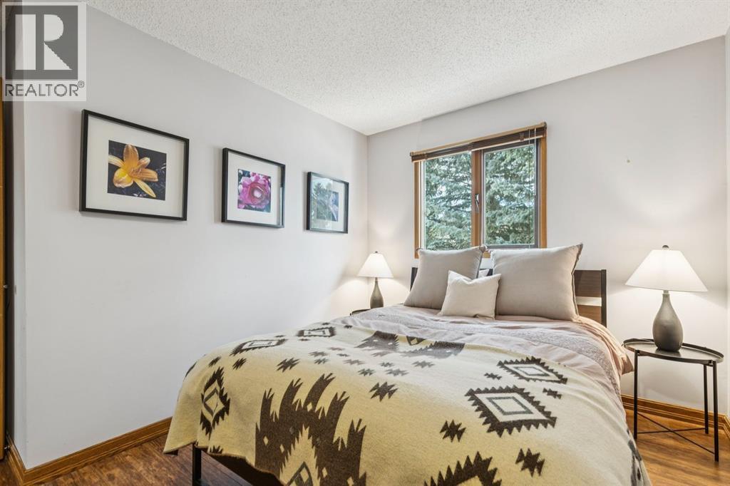 715 Coach Bluff Crescent Sw, Calgary, Alberta  T3H 1A9 - Photo 25 - A2277368