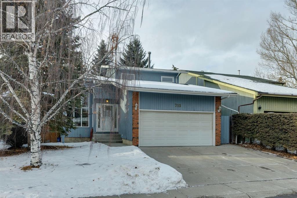 715 Coach Bluff Crescent Sw, Calgary, Alberta  T3H 1A9 - Photo 30 - A2277368
