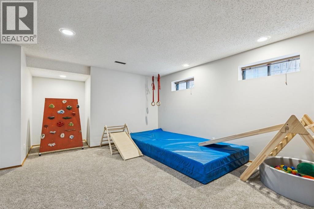 715 Coach Bluff Crescent Sw, Calgary, Alberta  T3H 1A9 - Photo 28 - A2277368