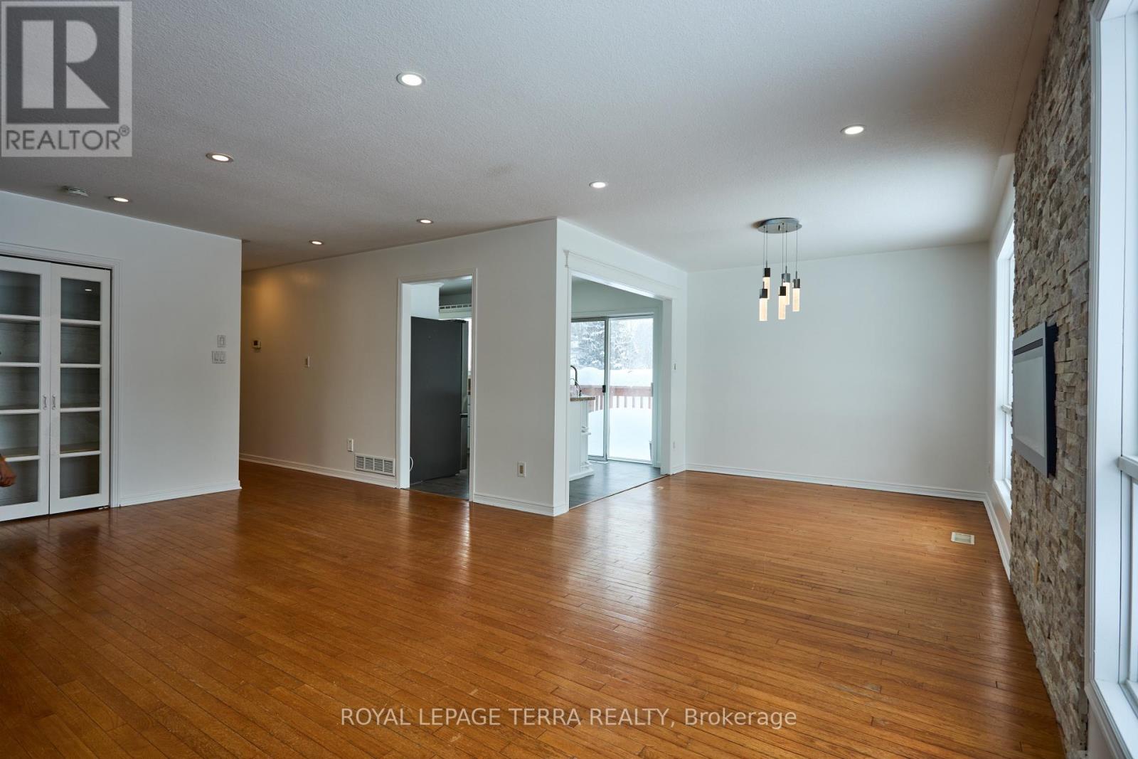 326 Little Avenue, Barrie, Ontario  L4N 2Z6 - Photo 5 - S12674826