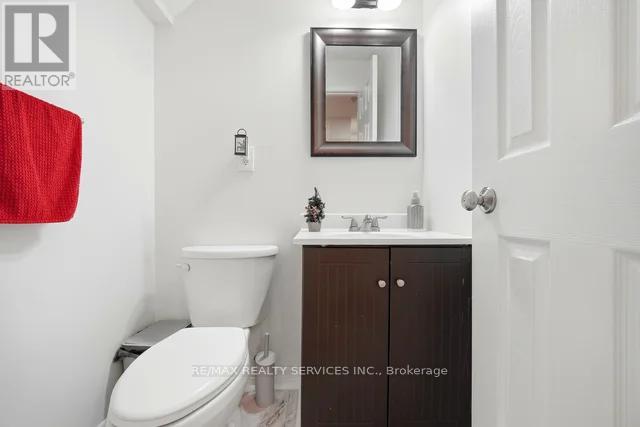 8 Nottawasaga Crescent, Brampton, Ontario  L6Z 1B9 - Photo 21 - W12679868