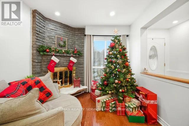 8 Nottawasaga Crescent, Brampton, Ontario  L6Z 1B9 - Photo 9 - W12679868