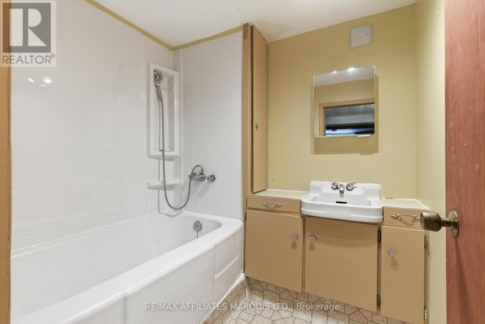 217 Pescod Avenue, Cornwall, Ontario  K6J 2H9 - Photo 17 - X12683340