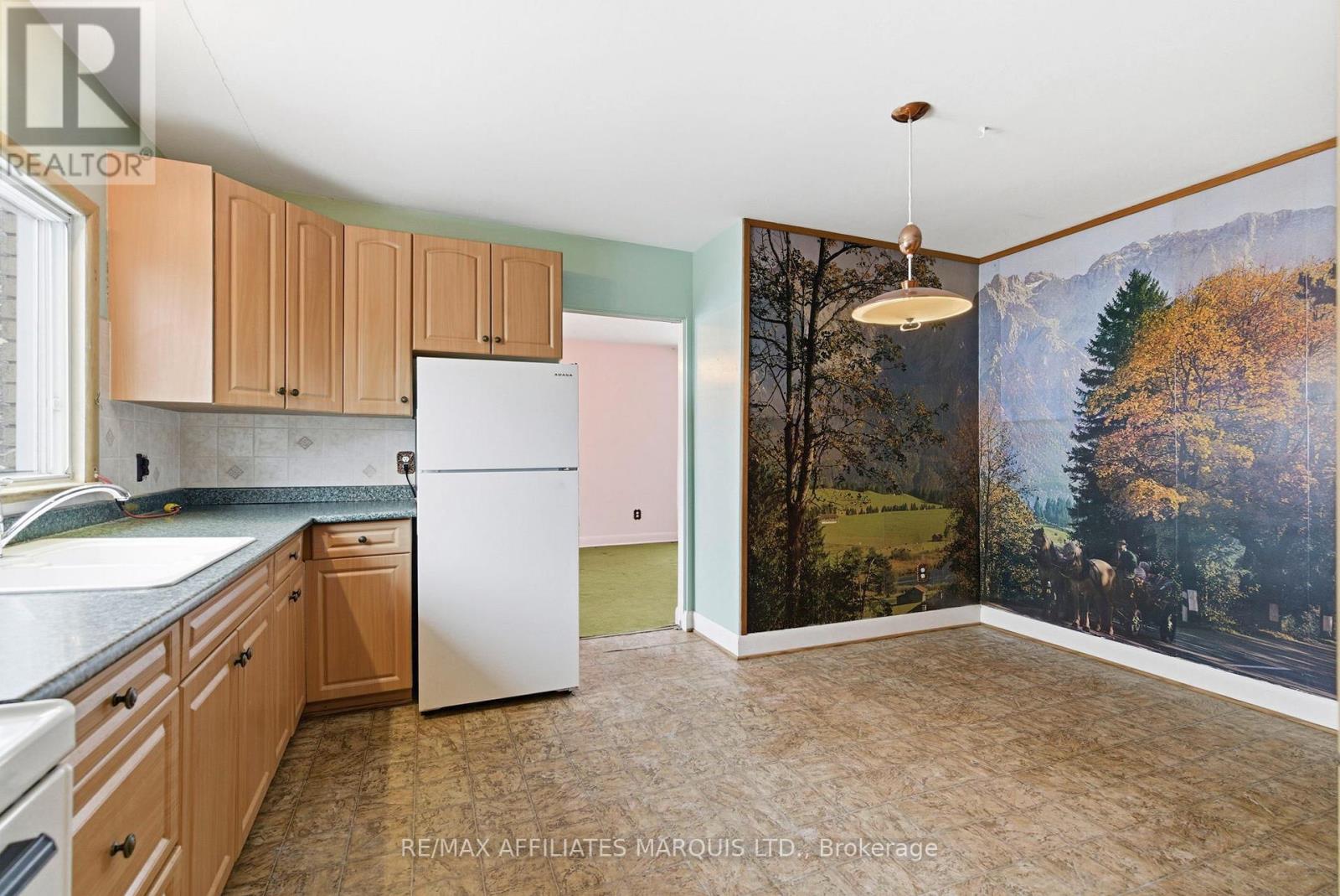 217 Pescod Avenue, Cornwall, Ontario  K6J 2H9 - Photo 9 - X12683340