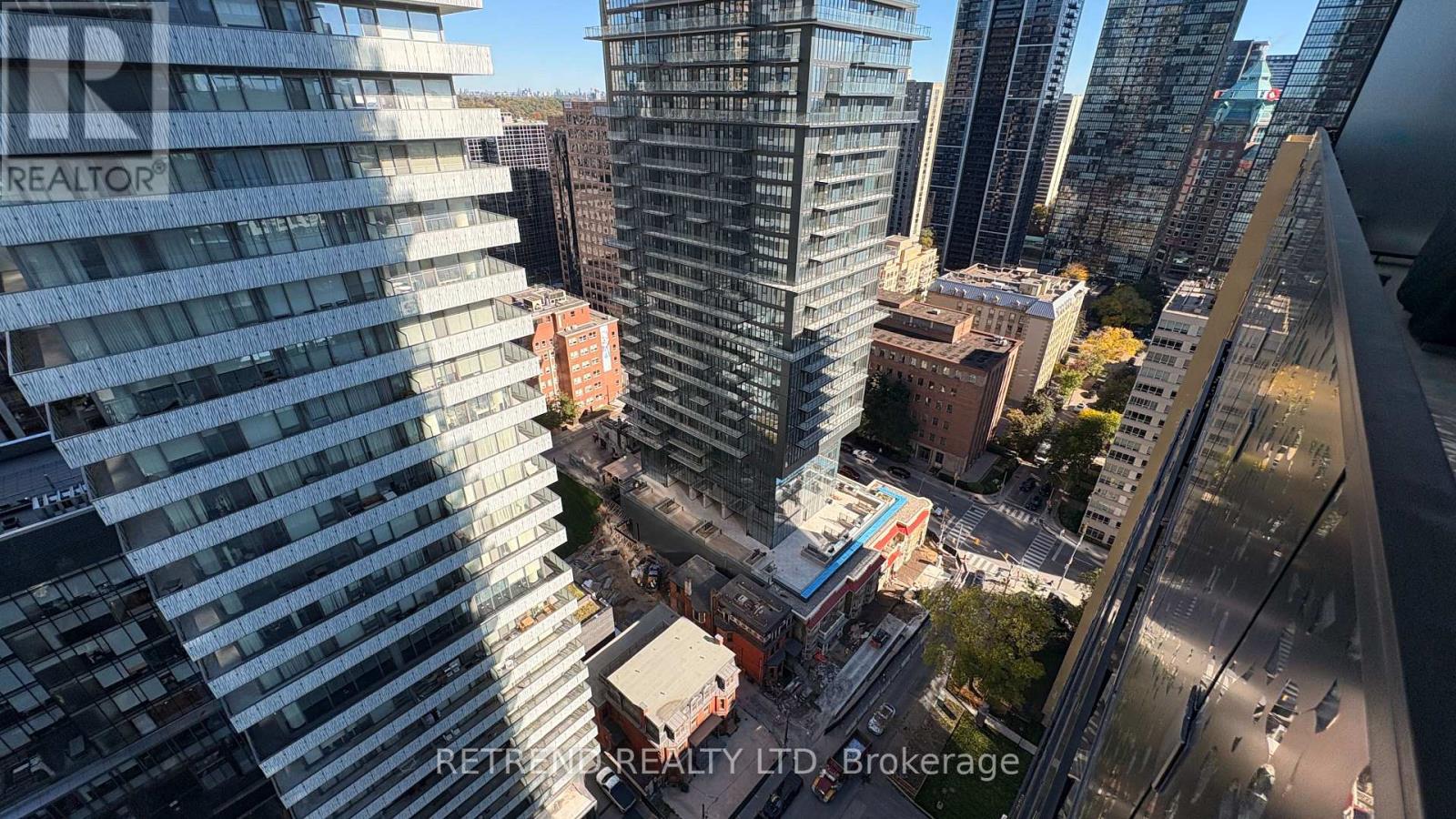 2410 - 55 Charles Street E, Toronto, Ontario  M4Y 1S9 - Photo 18 - C12683332
