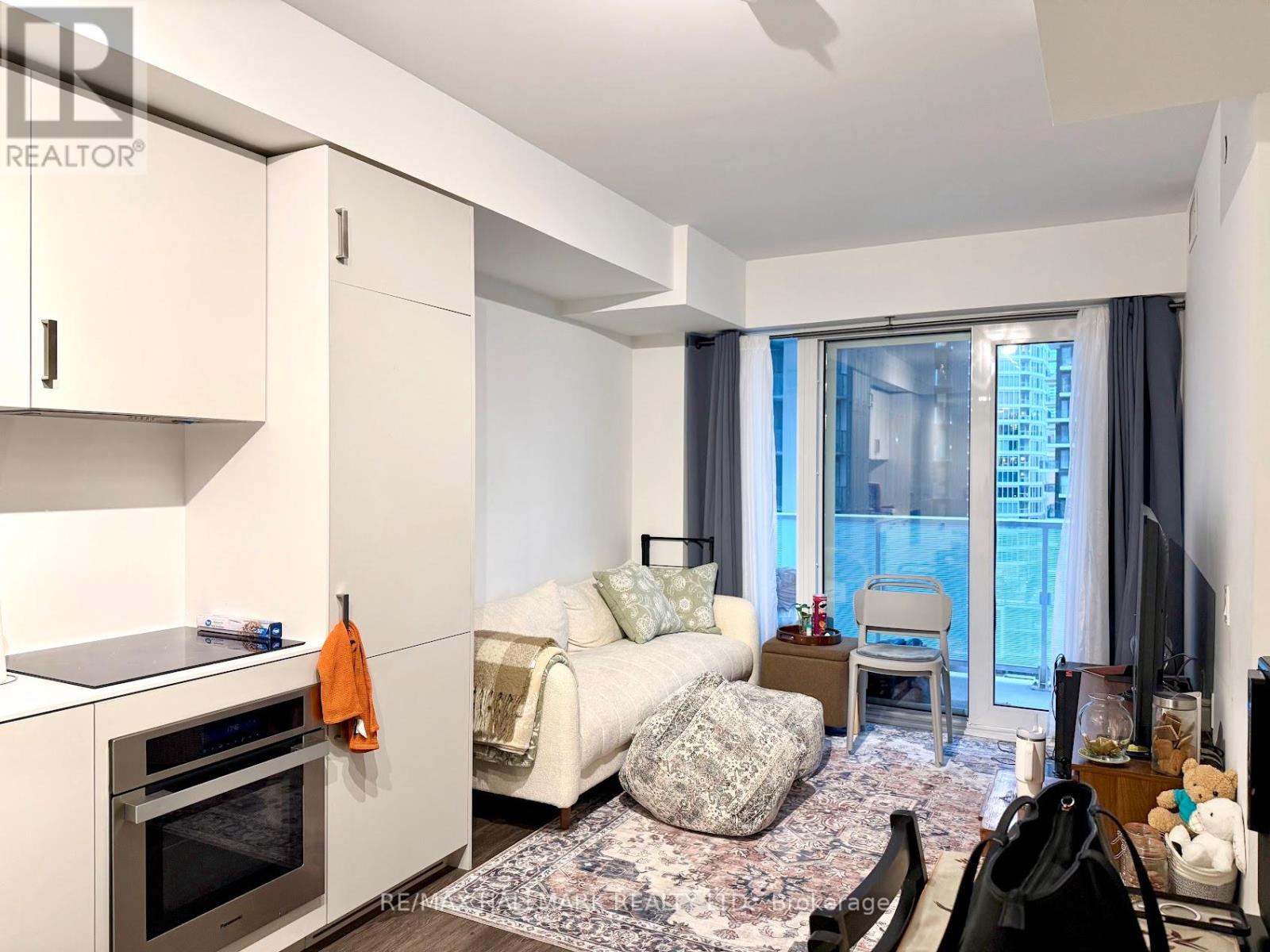 1216 - 88 Queen Street E, Toronto, Ontario  M5C 0B6 - Photo 3 - C12683342