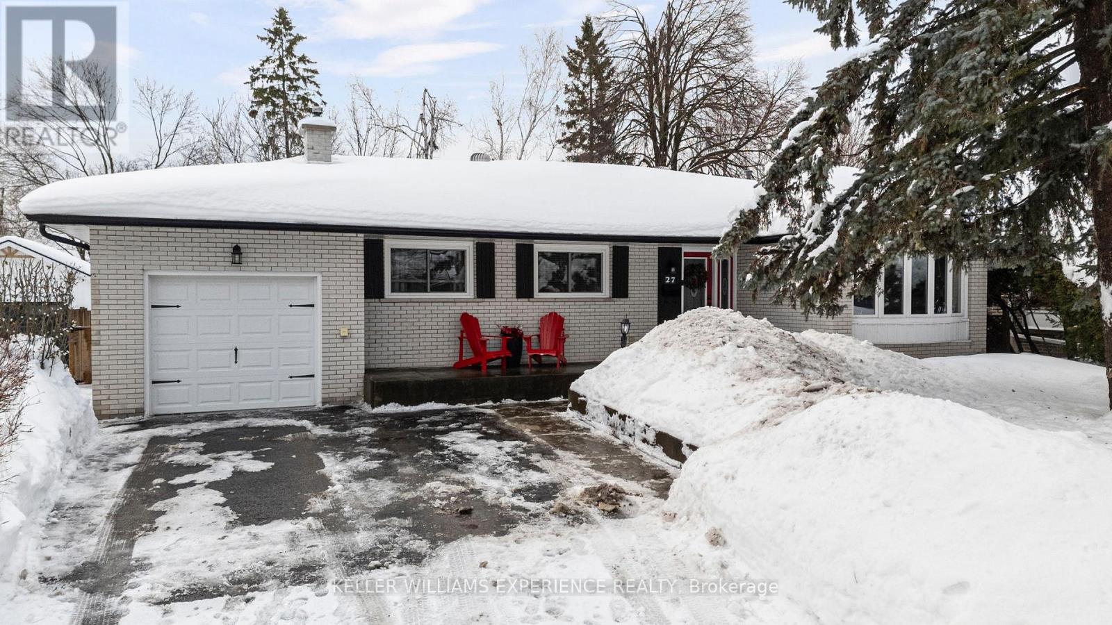 27 OTTAWAY AVENUE, Barrie, Ontario