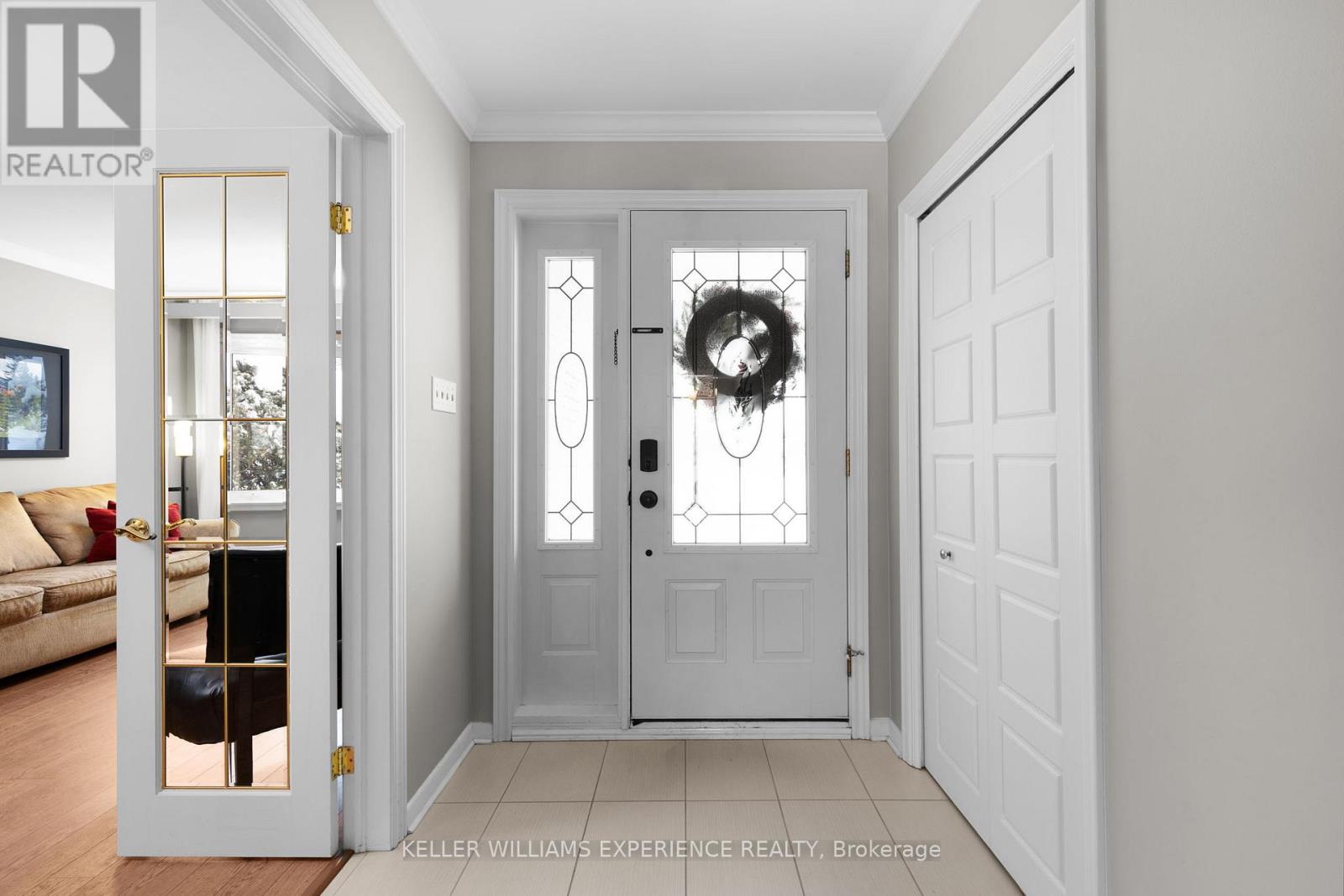 27 Ottaway Avenue, Barrie, Ontario  L4M 2W6 - Photo 2 - S12683334