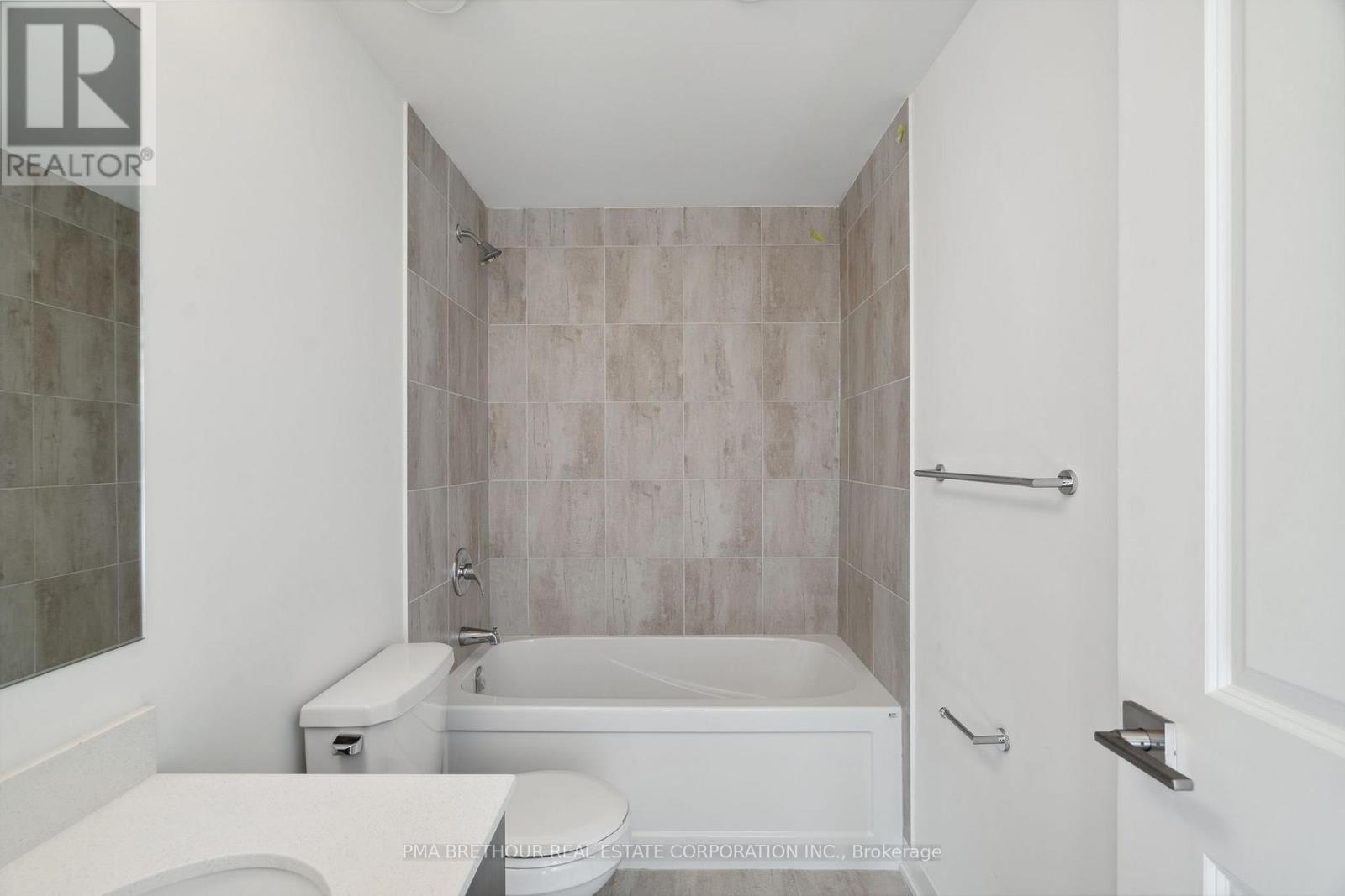 19 - 4045 Hickory Drive, Mississauga, Ontario  L4W 0G6 - Photo 21 - W12683336