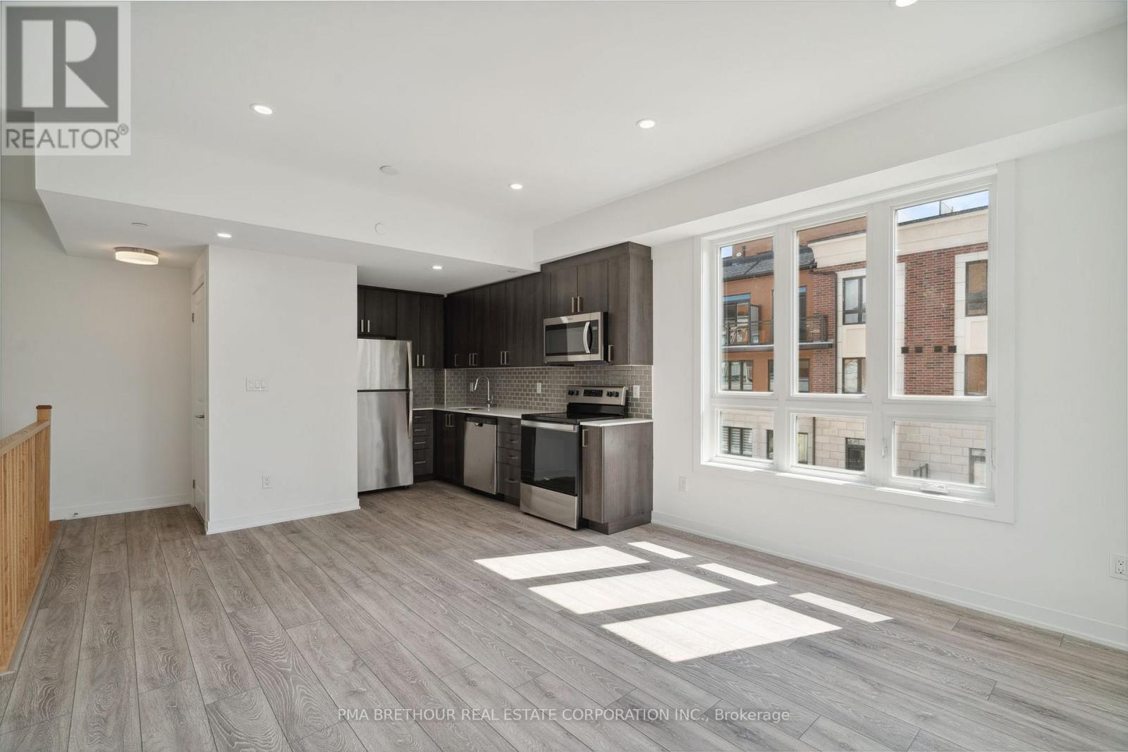 19 - 4045 Hickory Drive, Mississauga, Ontario  L4W 0G6 - Photo 9 - W12683336