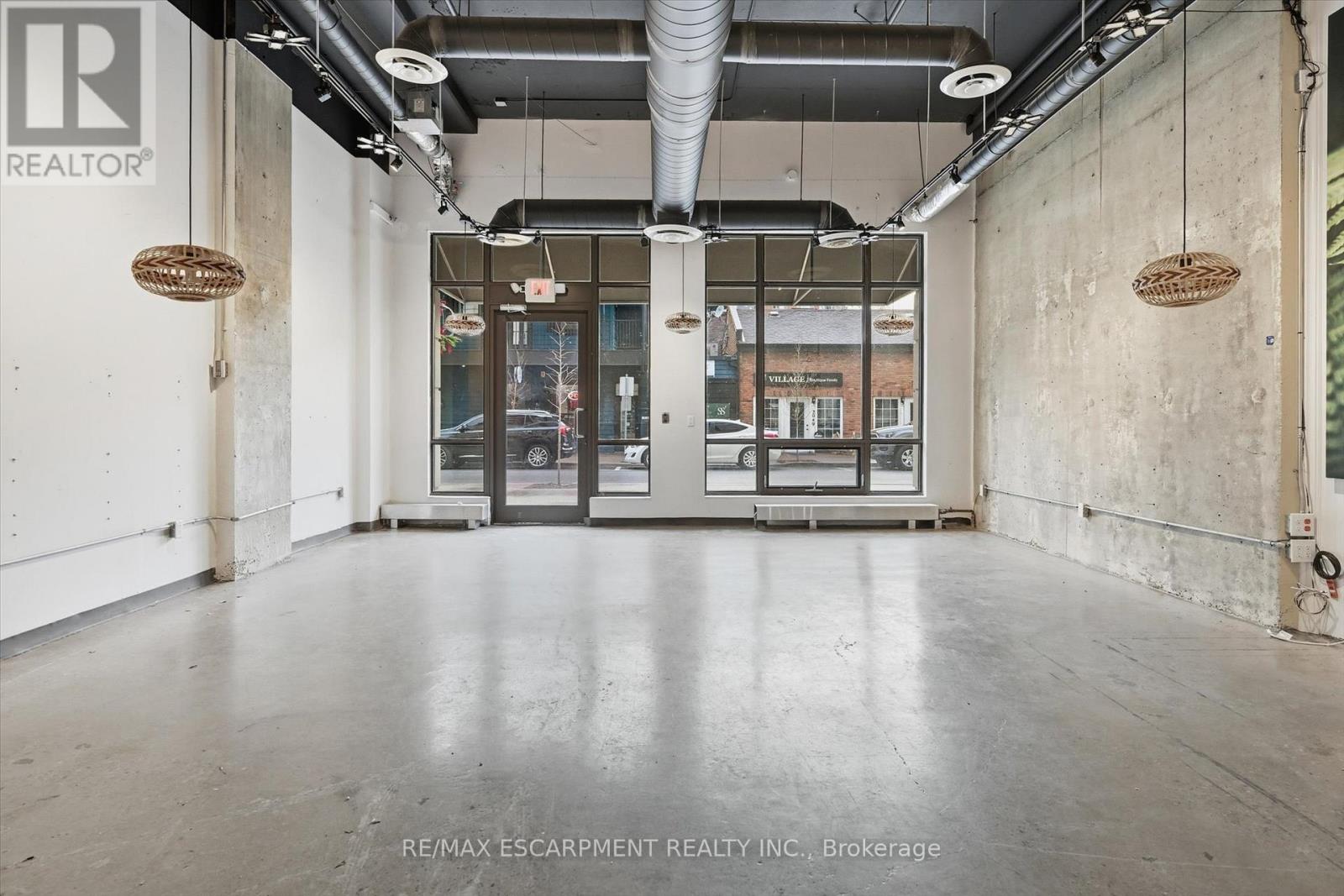 B - 390 Pearl Street, Burlington, Ontario  L7R 2M9 - Photo 9 - W12682636